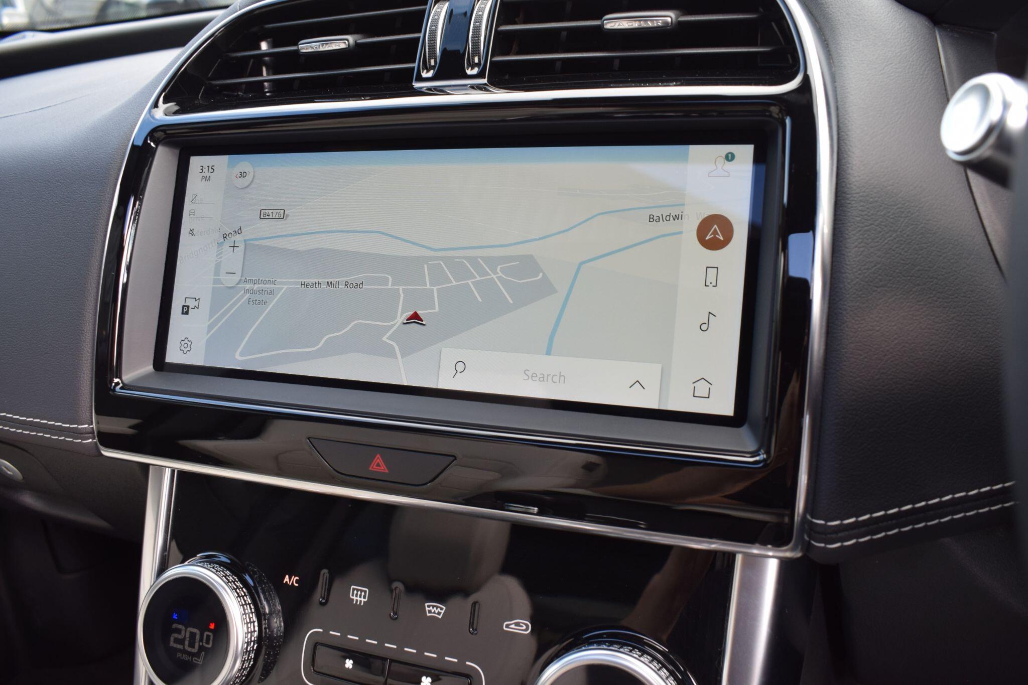 Jaguar Xe view 22
