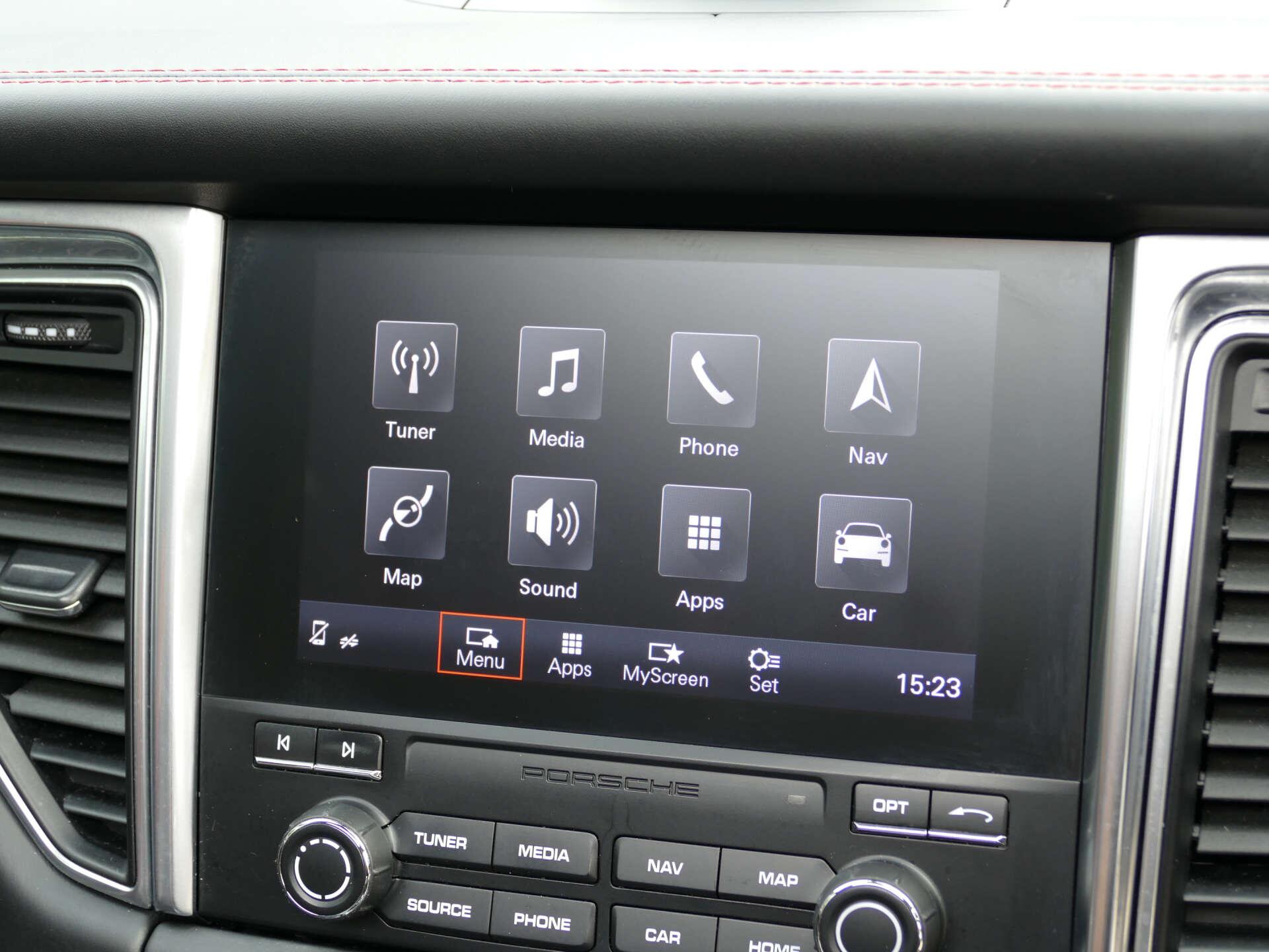 Porsche Macan view 37