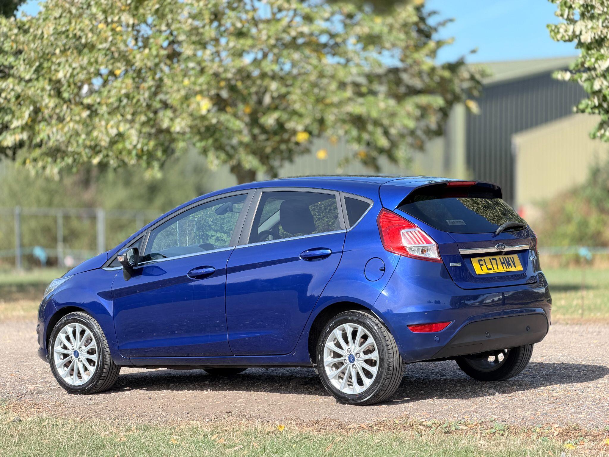 Ford Fiesta view 13