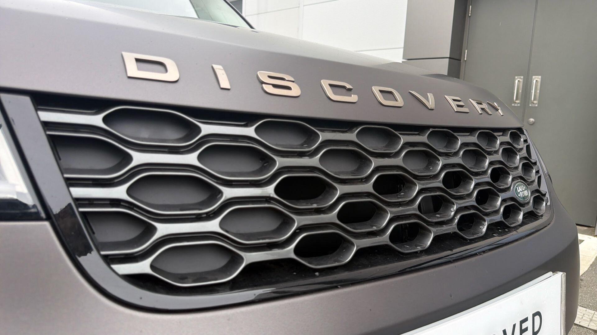 Land Rover Discovery view 36