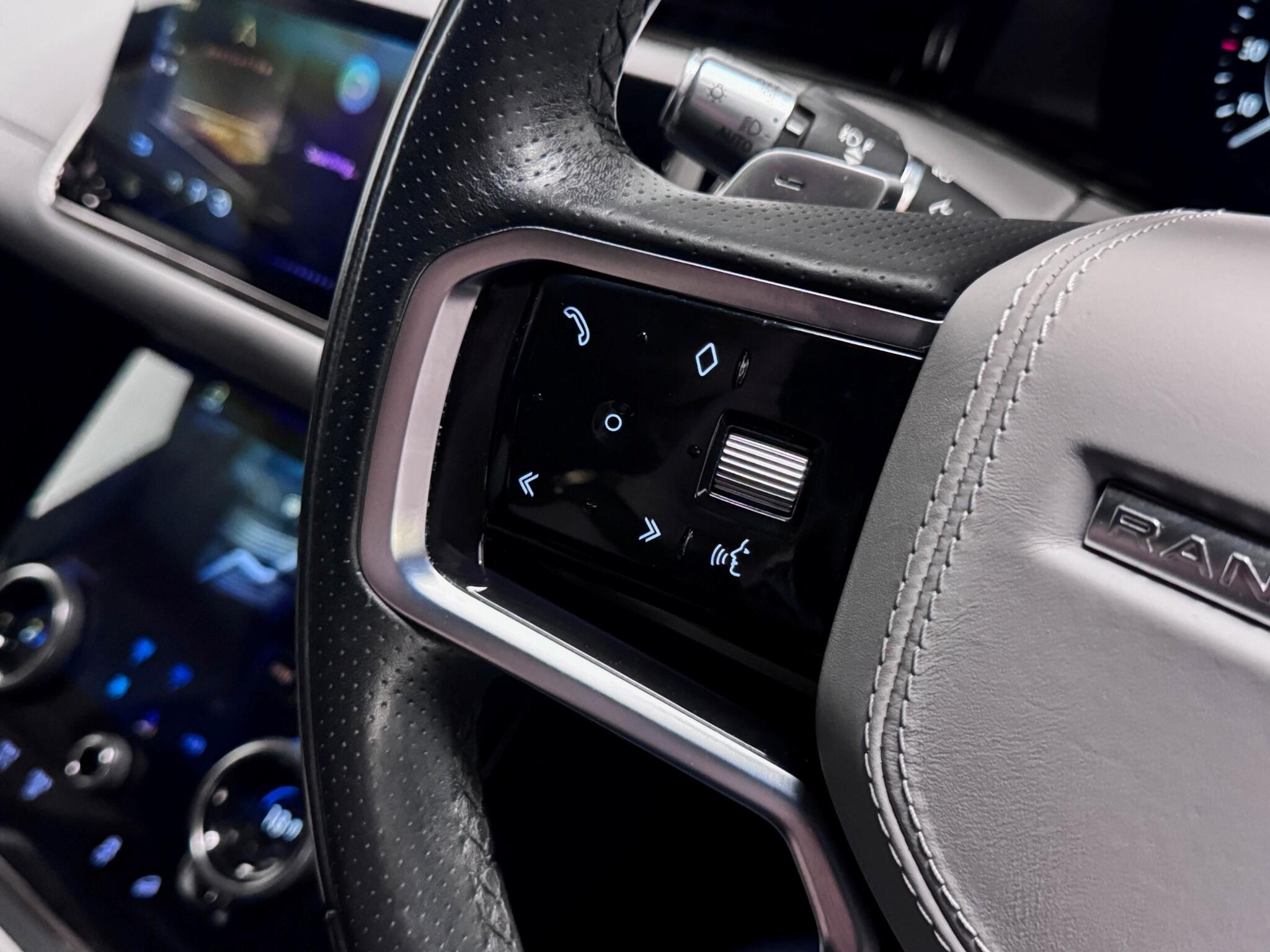 Land Rover Range Rover Evoque view 13