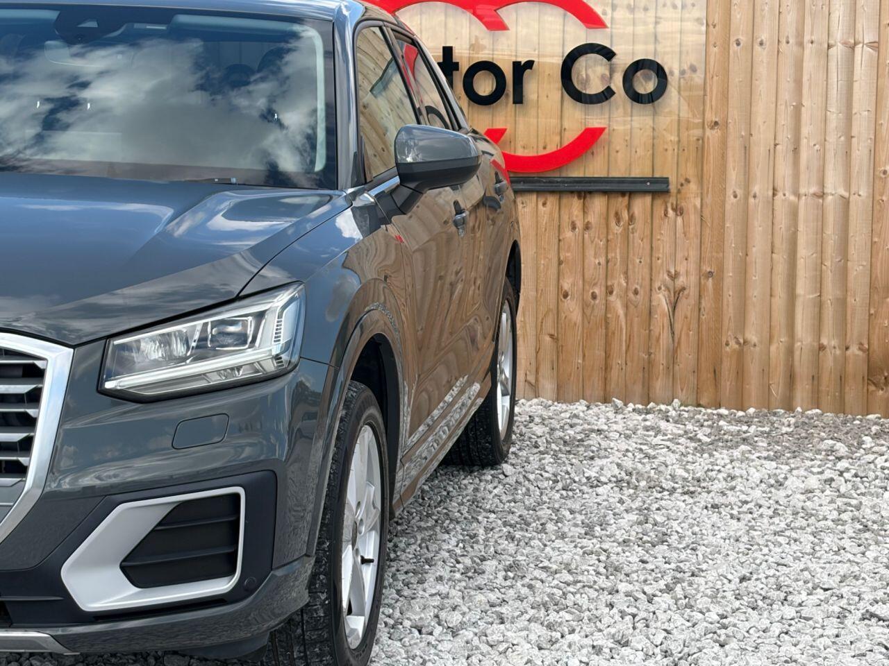 Audi Q2 view 5
