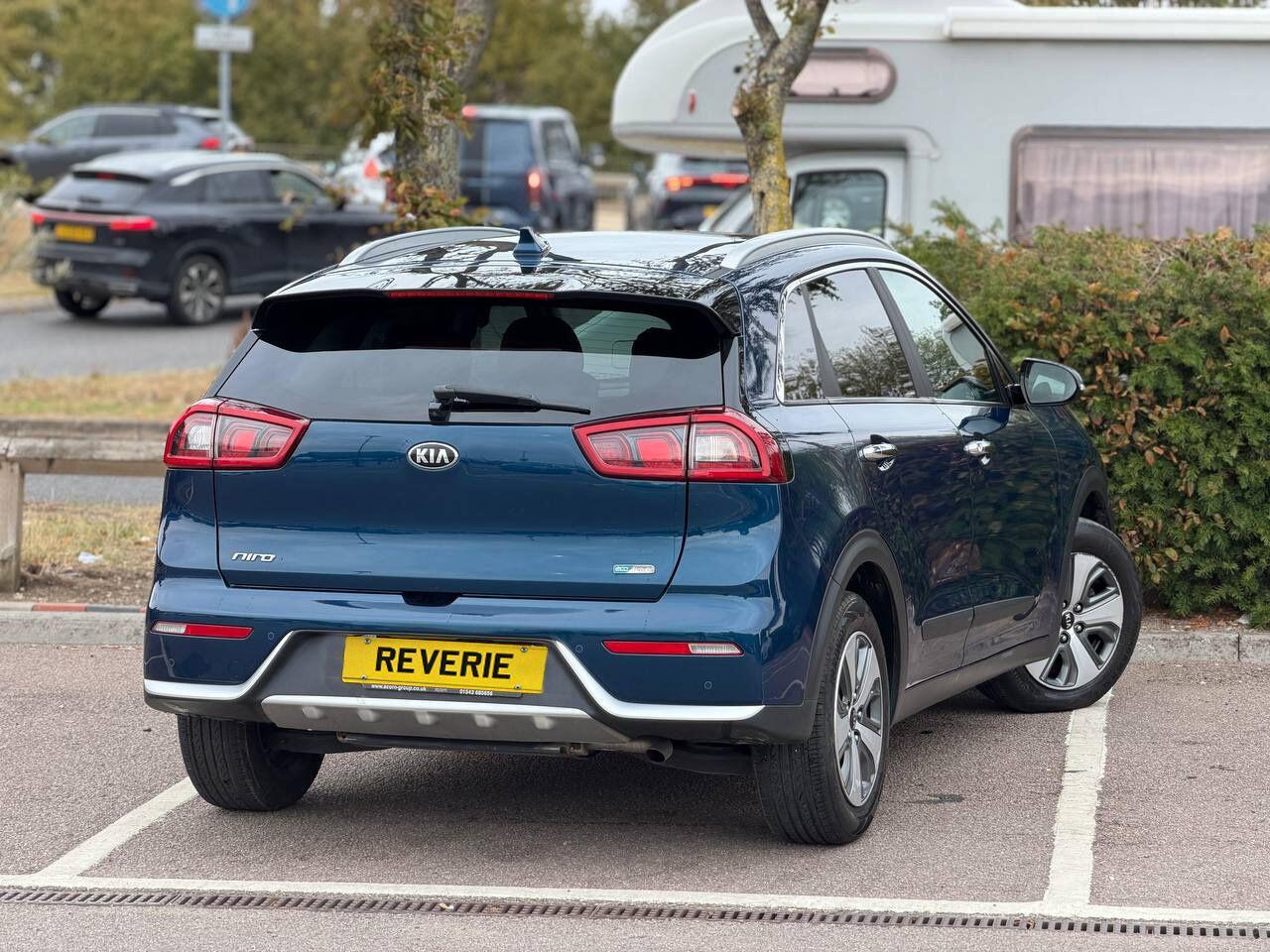 Kia Niro view 45