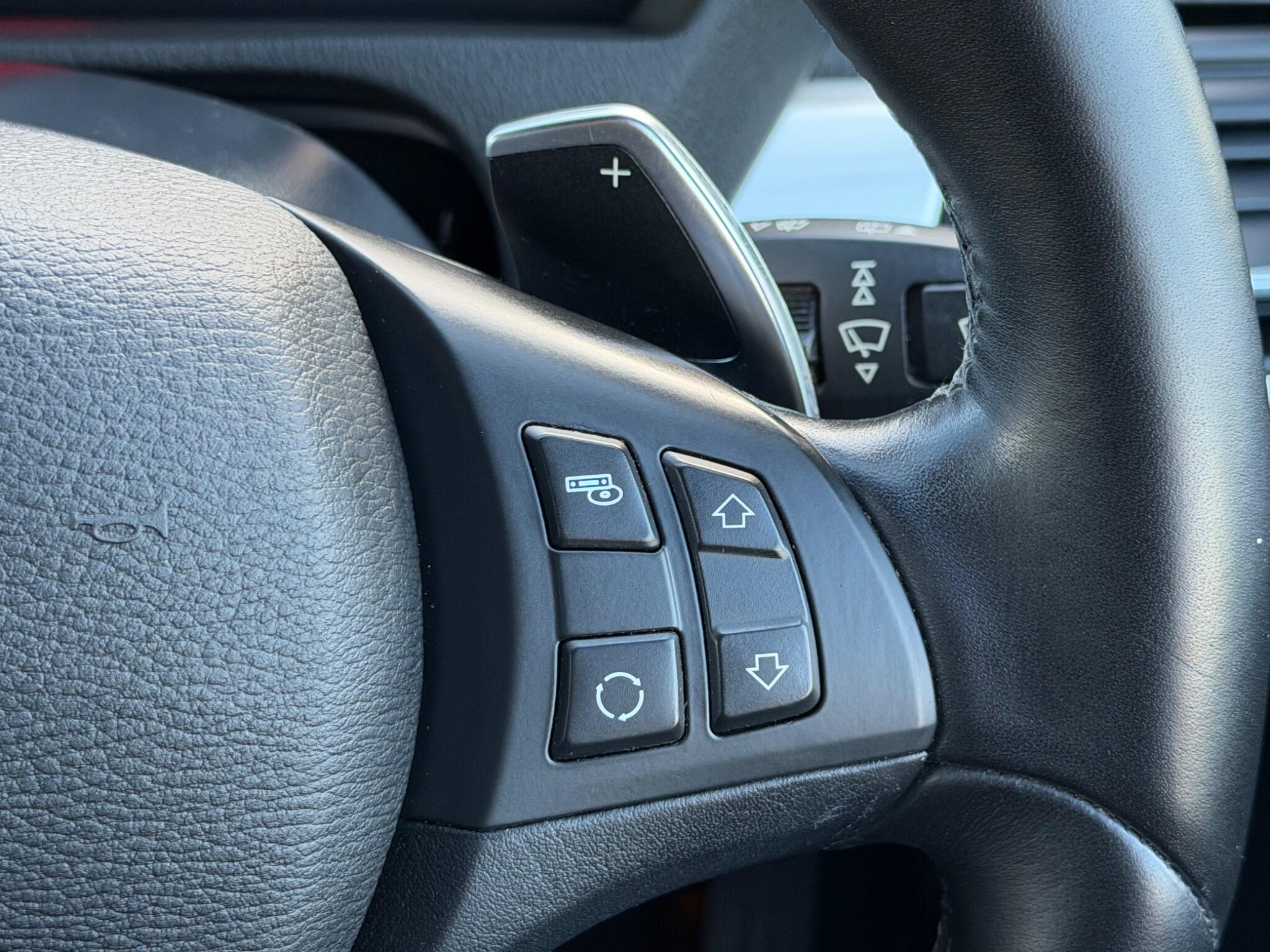 BMW X5 view 25