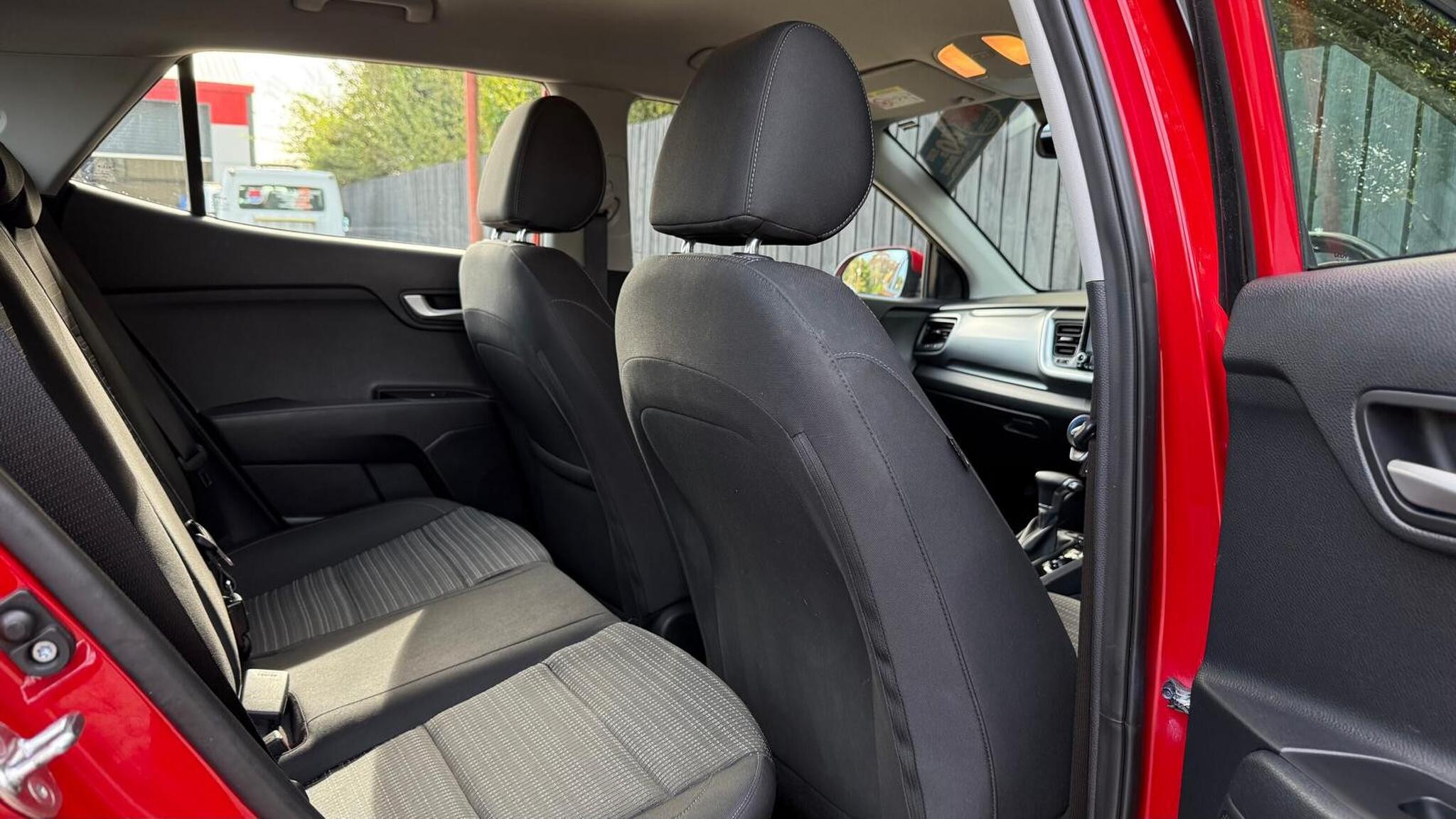 Kia Stonic view 25
