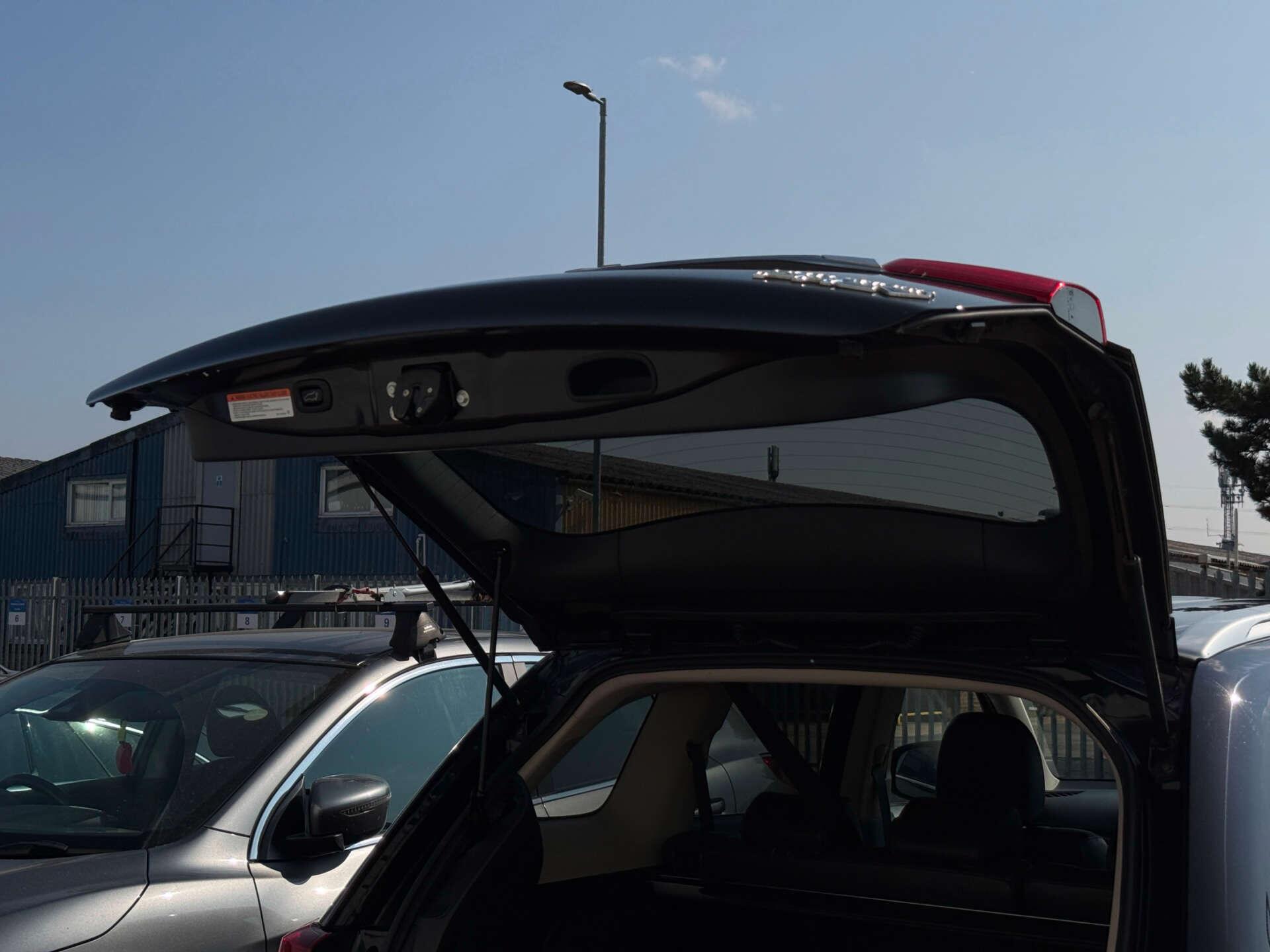 Mitsubishi Outlander view 27