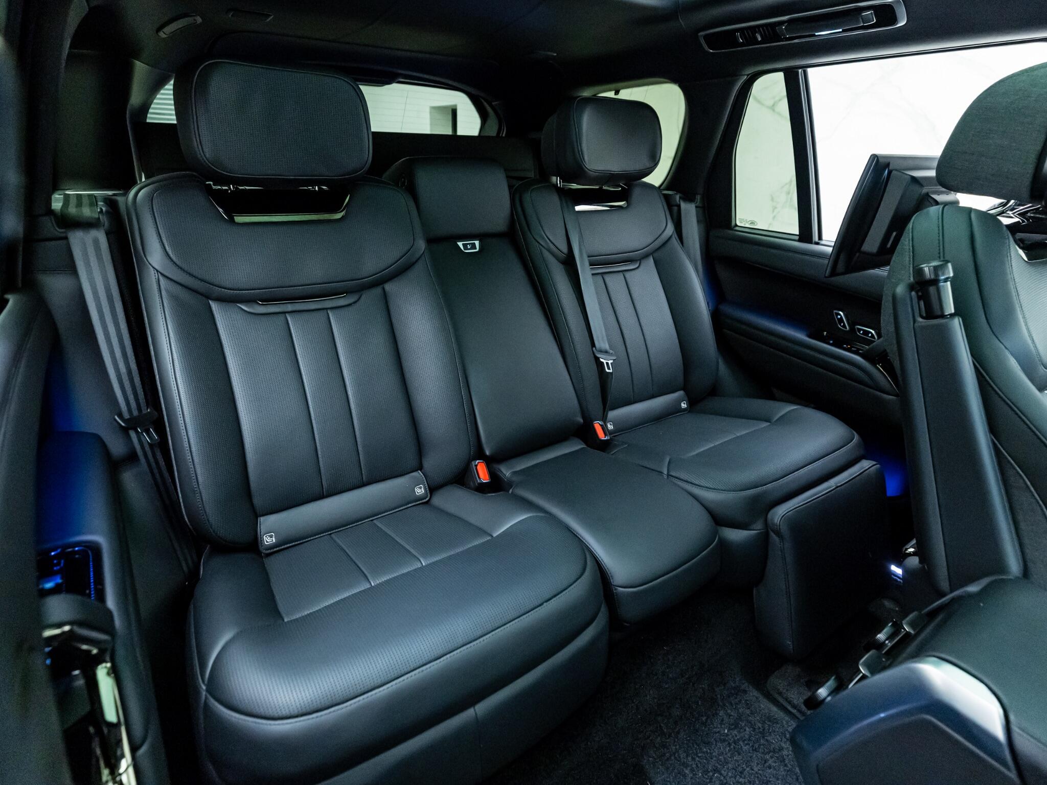 Land Rover Range Rover view 18