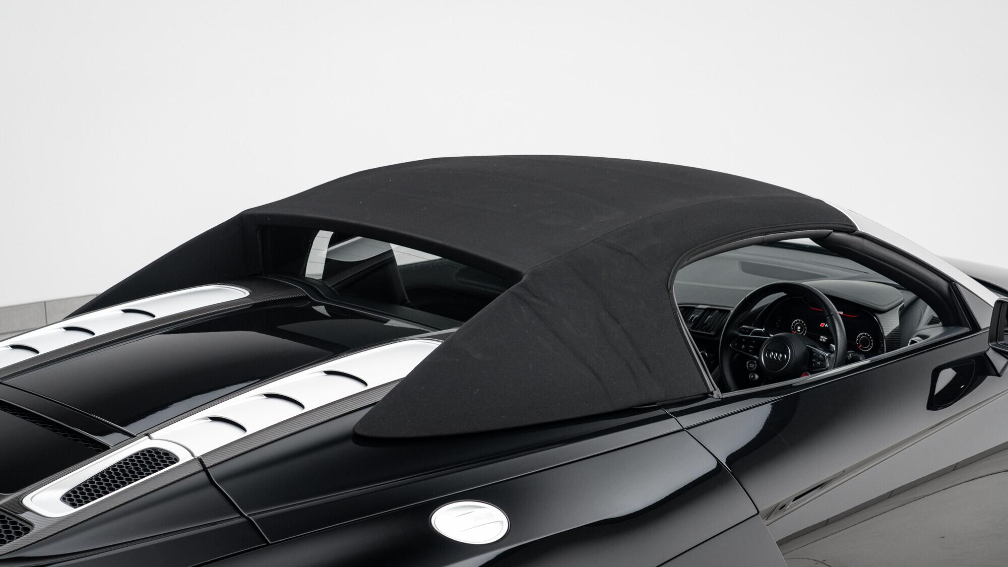 Audi R8 view 50