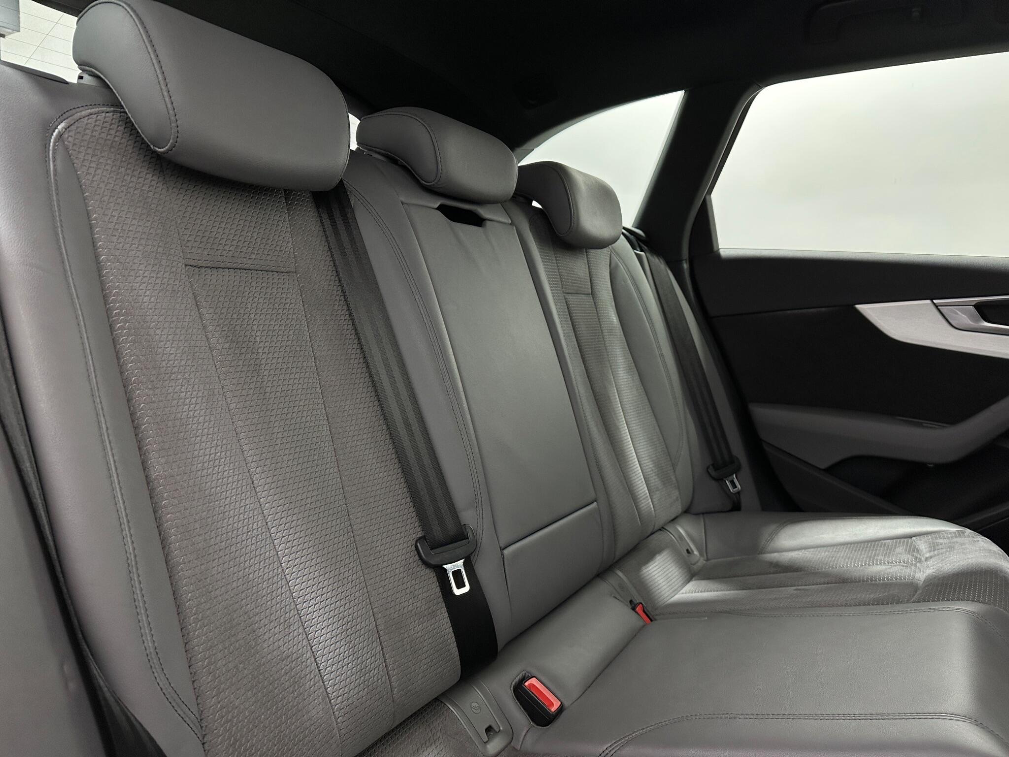 Audi A4 view 43