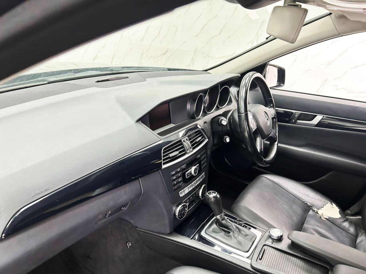 Mercedes-Benz C-Class view 13