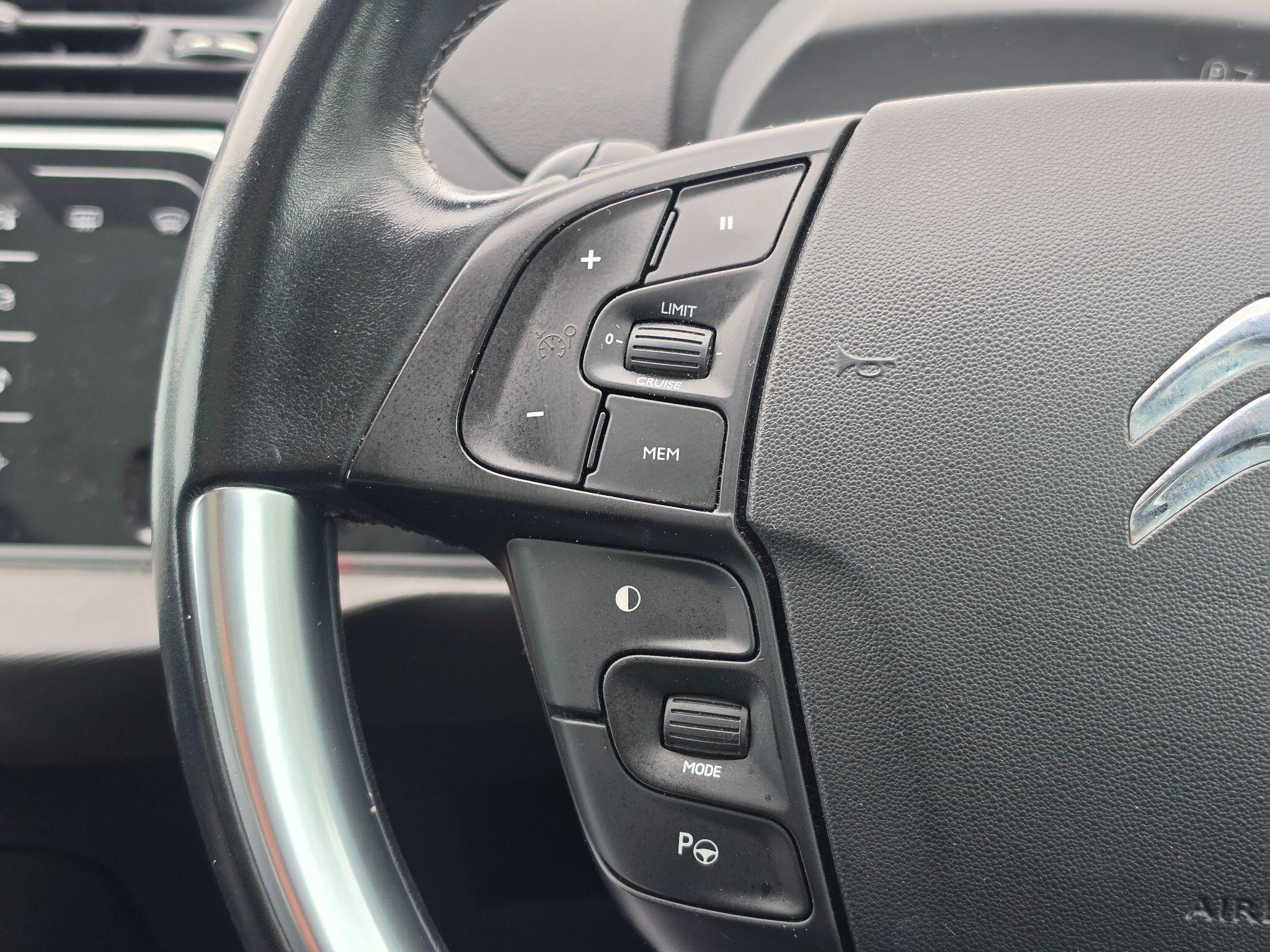 Citroen Grand C4 Picasso view 13