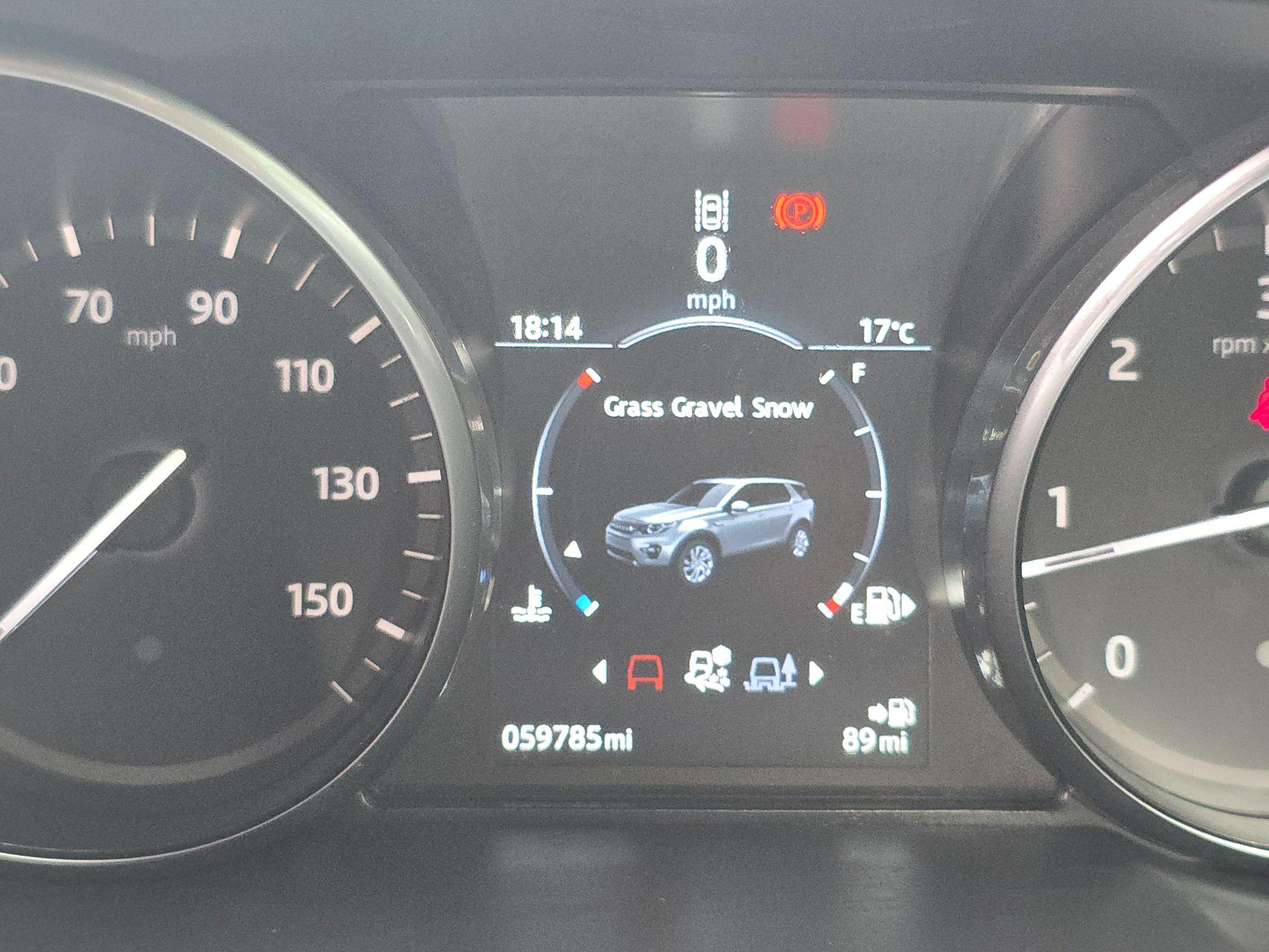 2017 Land Rover Discovery Sport 2.0 TD4 SE 4WD Euro 6 (s/s) 5dr (5 Seat) • 60,214 miles image 93
