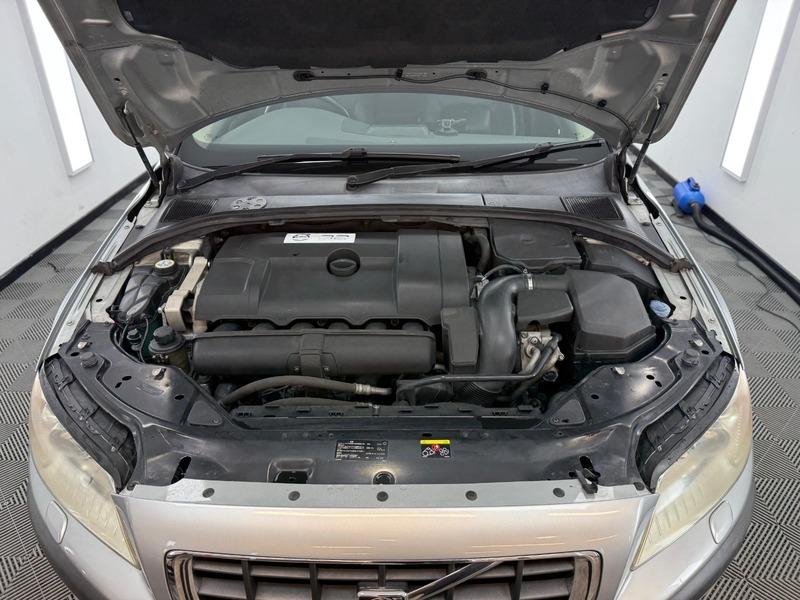 2009 Volvo XC70 image 11
