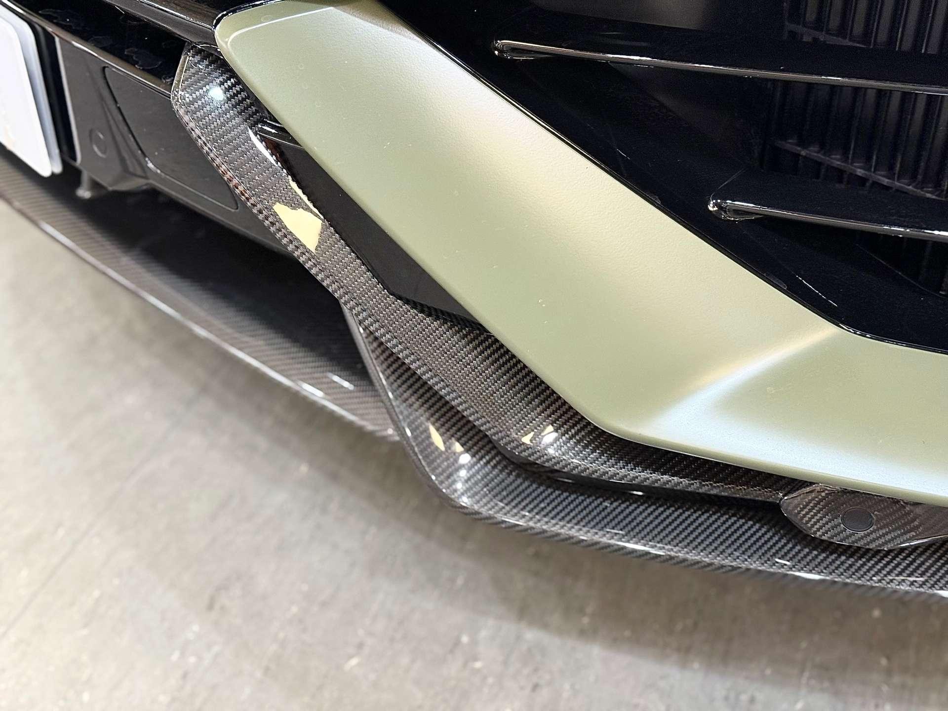Lamborghini Urus view 104