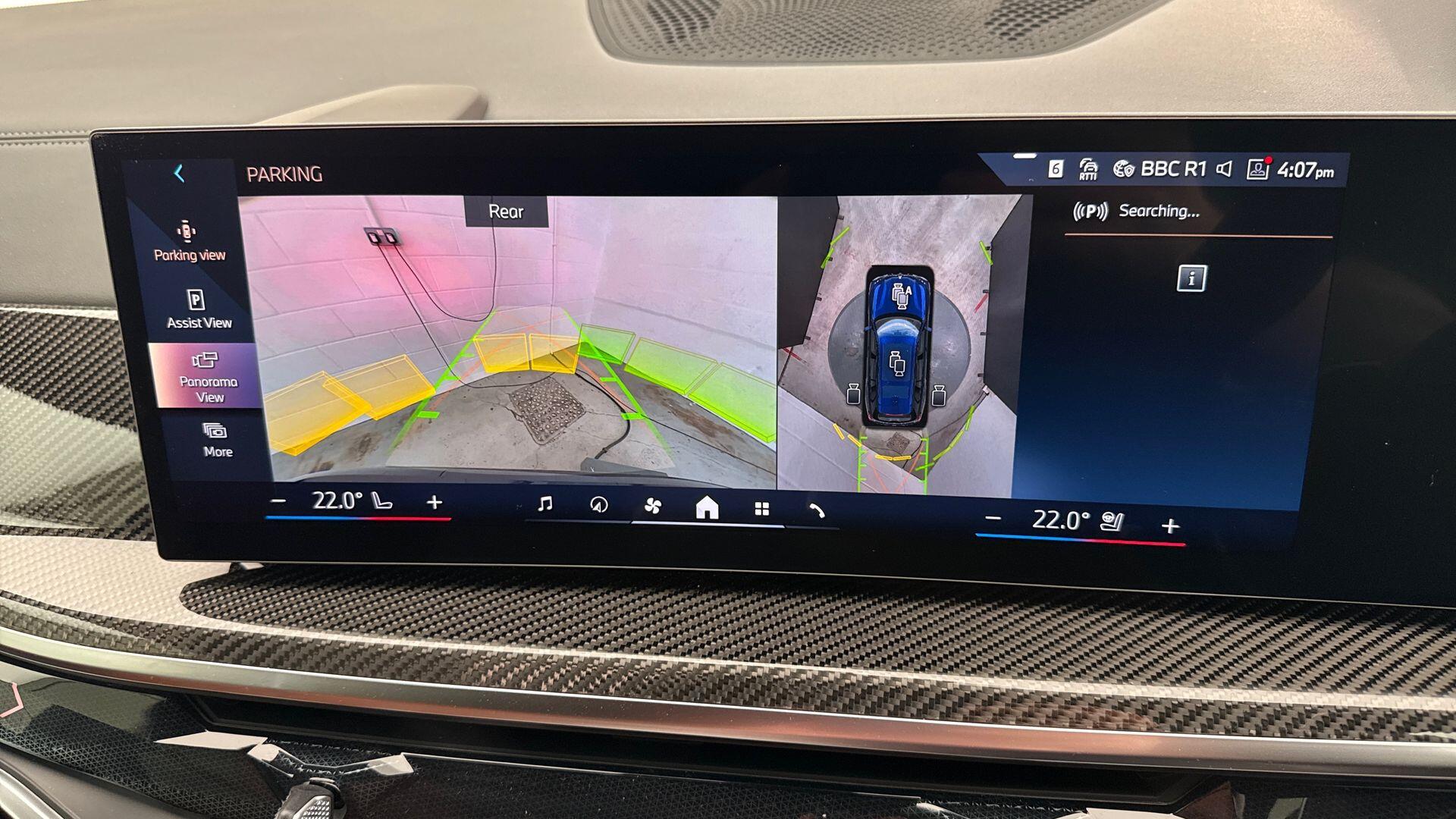 BMW X7 view 33