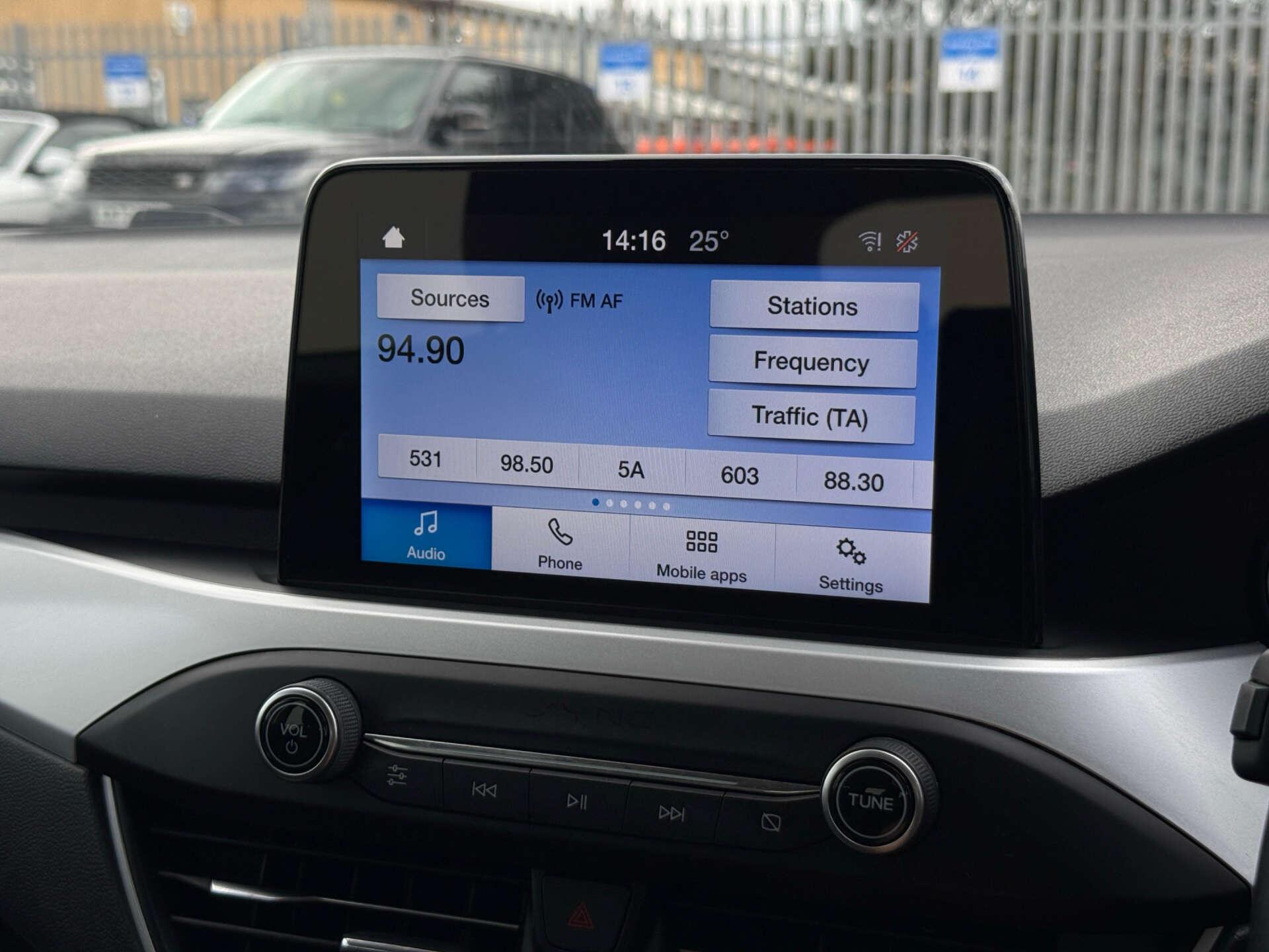 Ford Focus view 11
