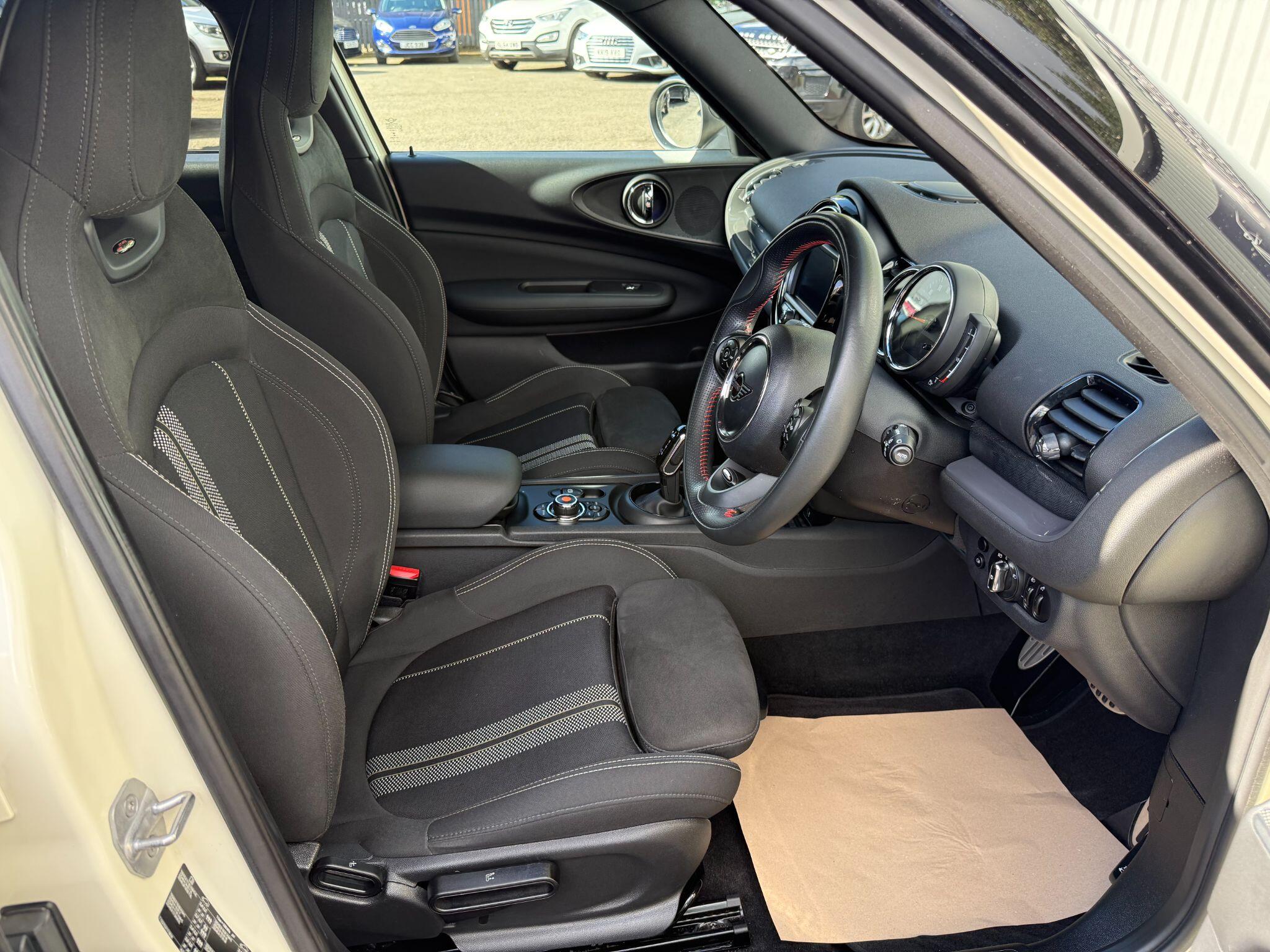 Mini Clubman view 15