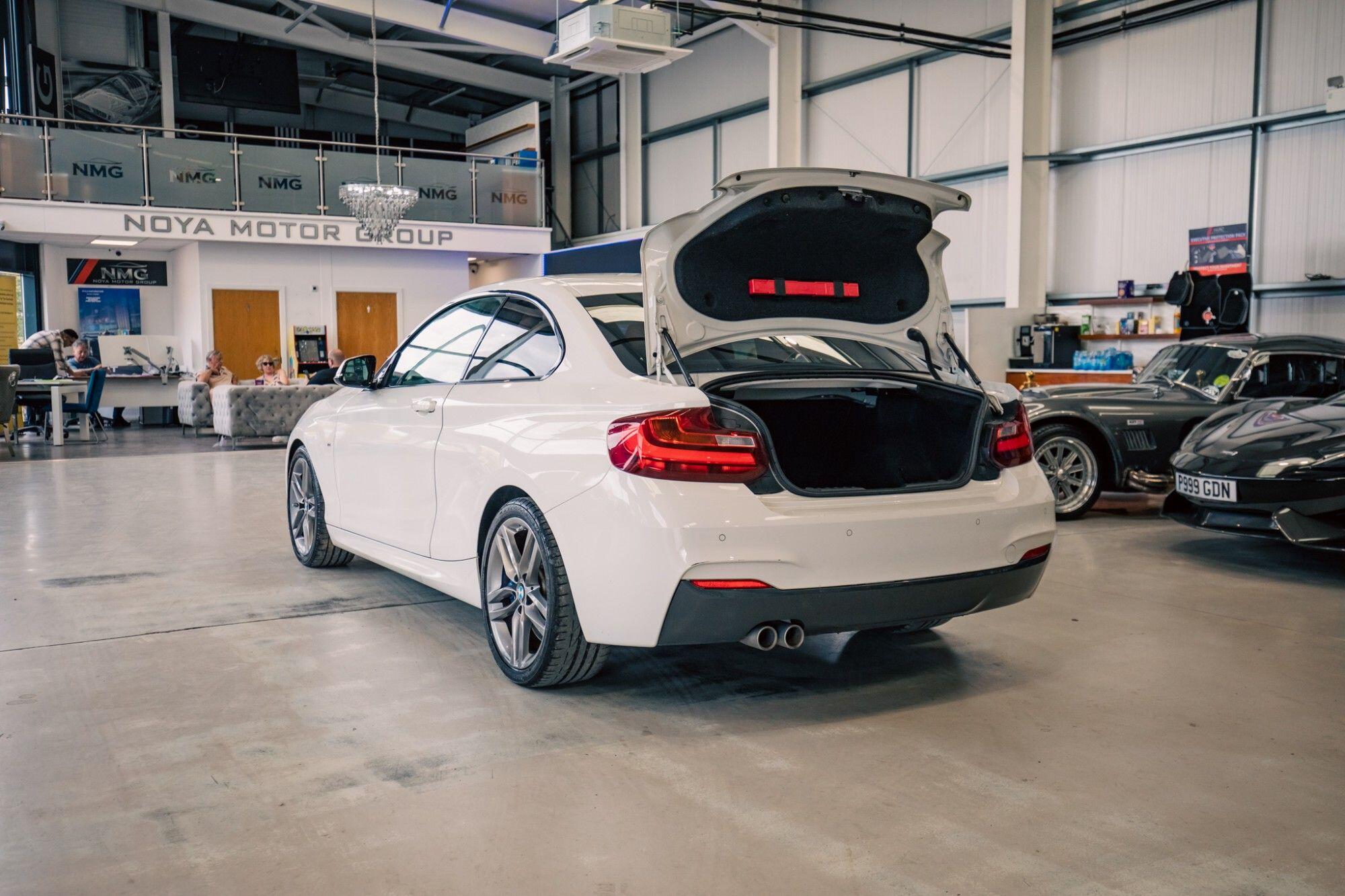 BMW 2 Series view 27