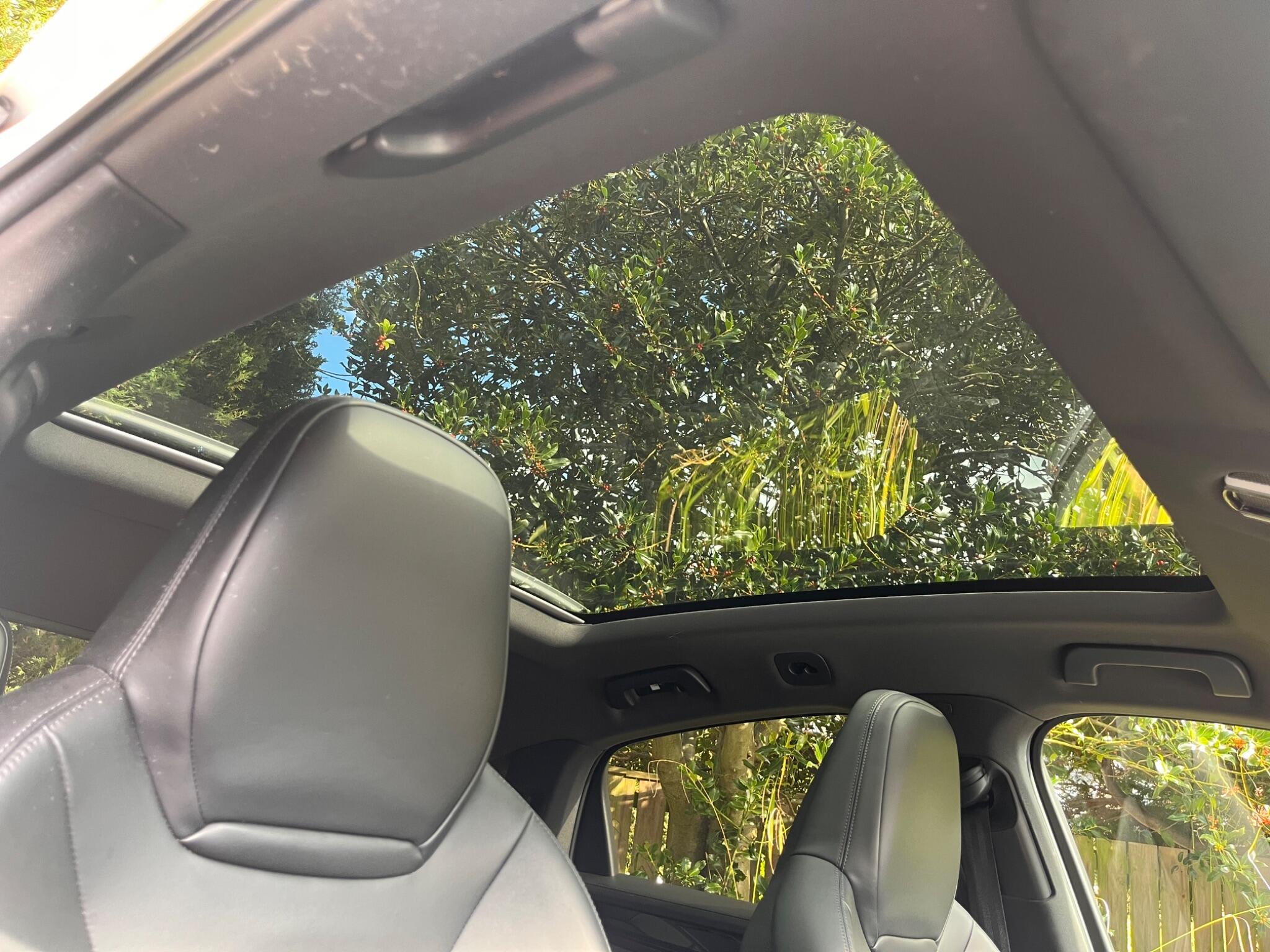Porsche Cayenne view 29