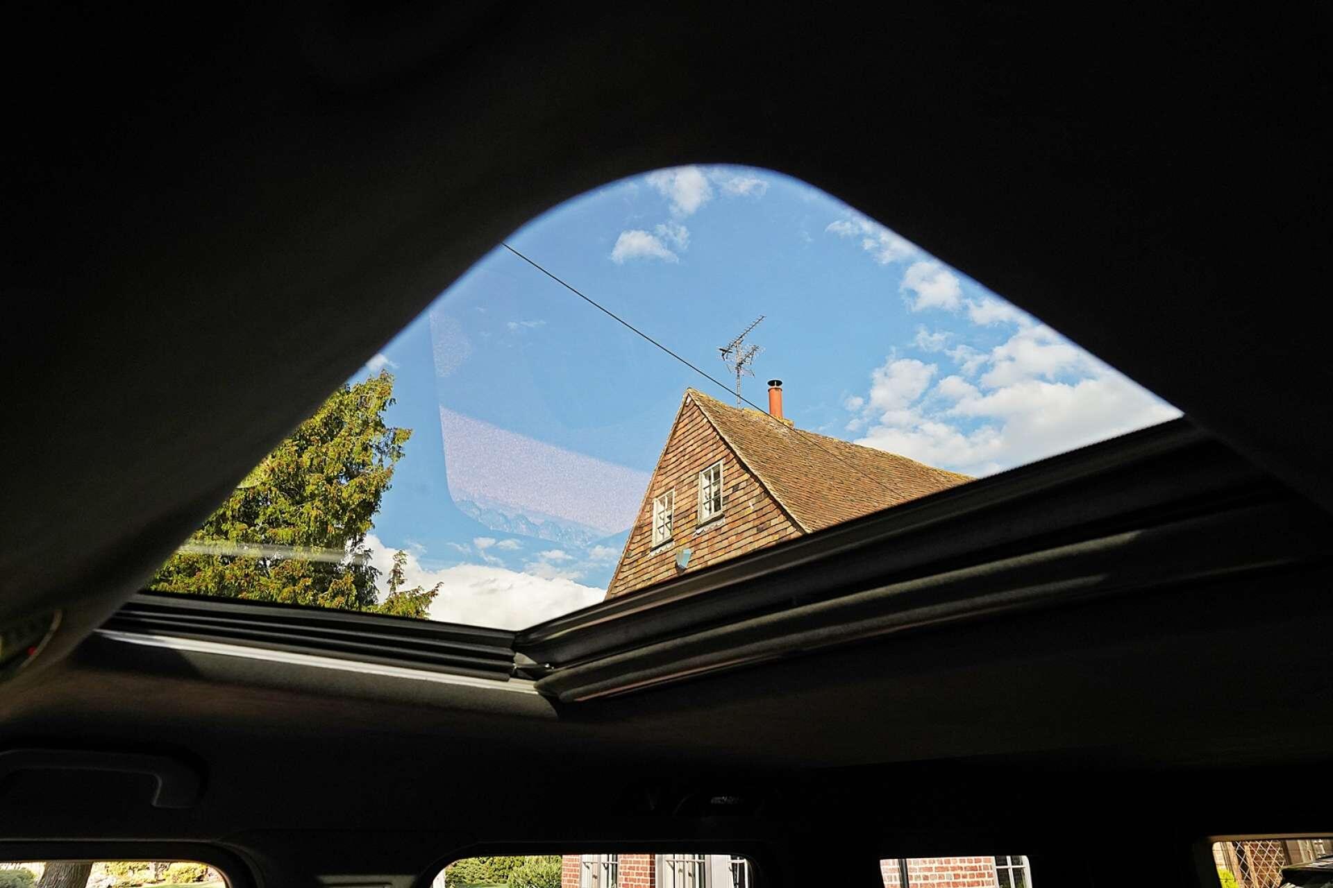 Mercedes-Benz G-Class view 15