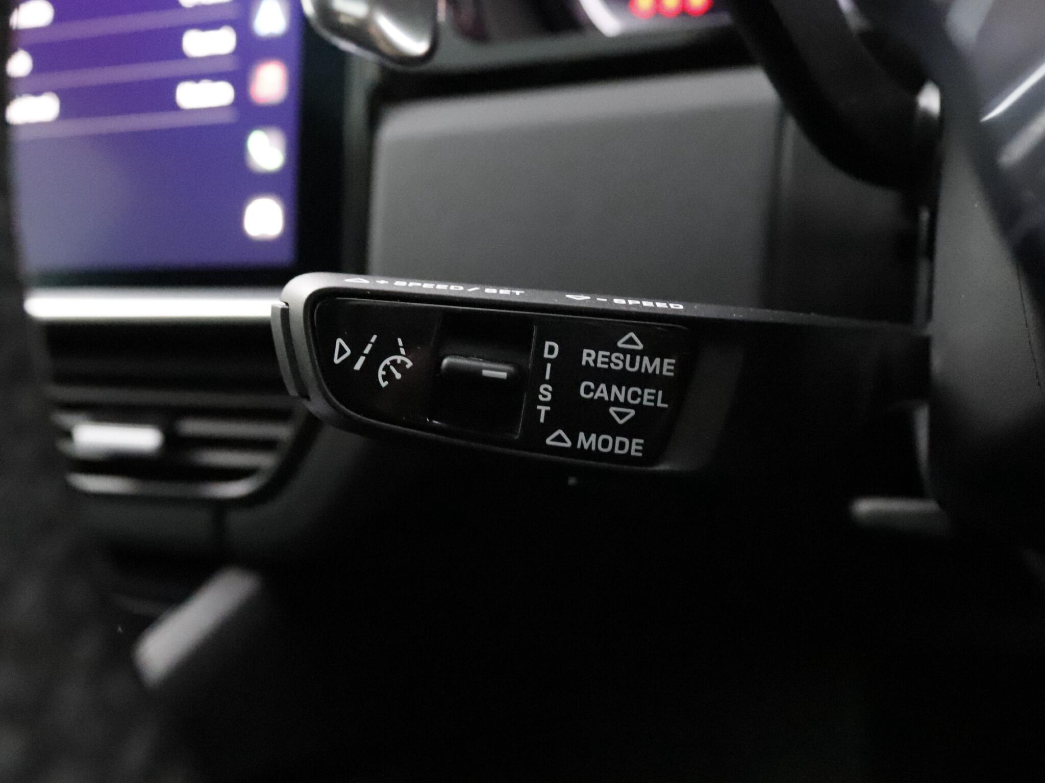 Porsche Cayenne view 29