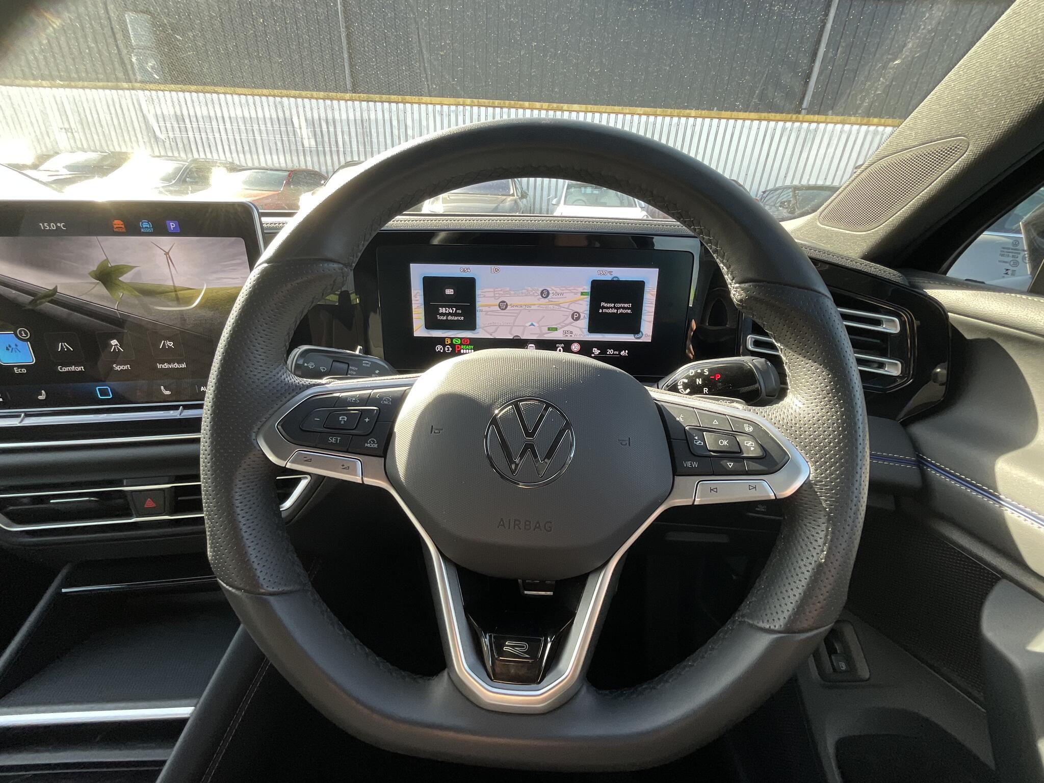 Volkswagen Tiguan view 21