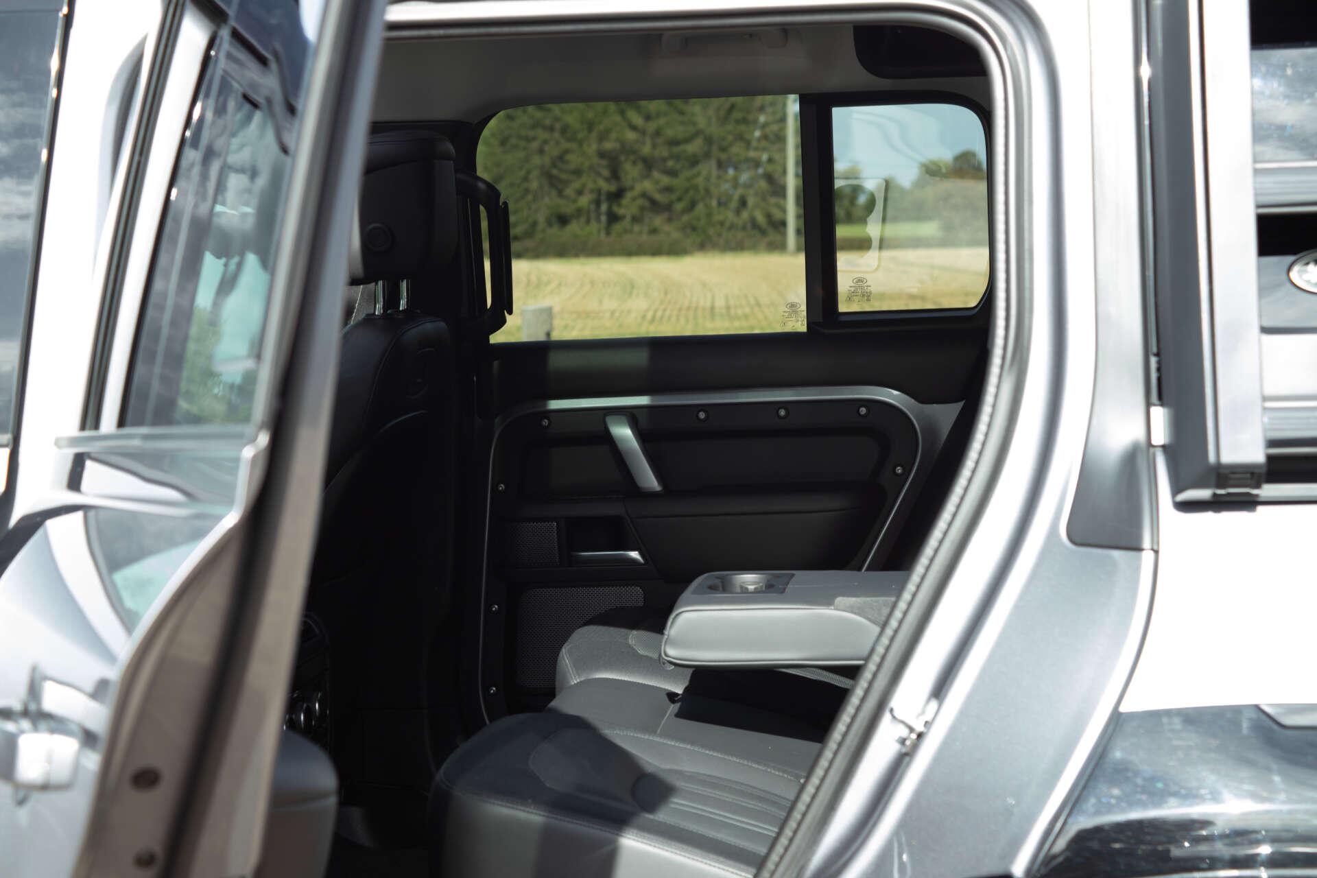 Land Rover Defender view 45