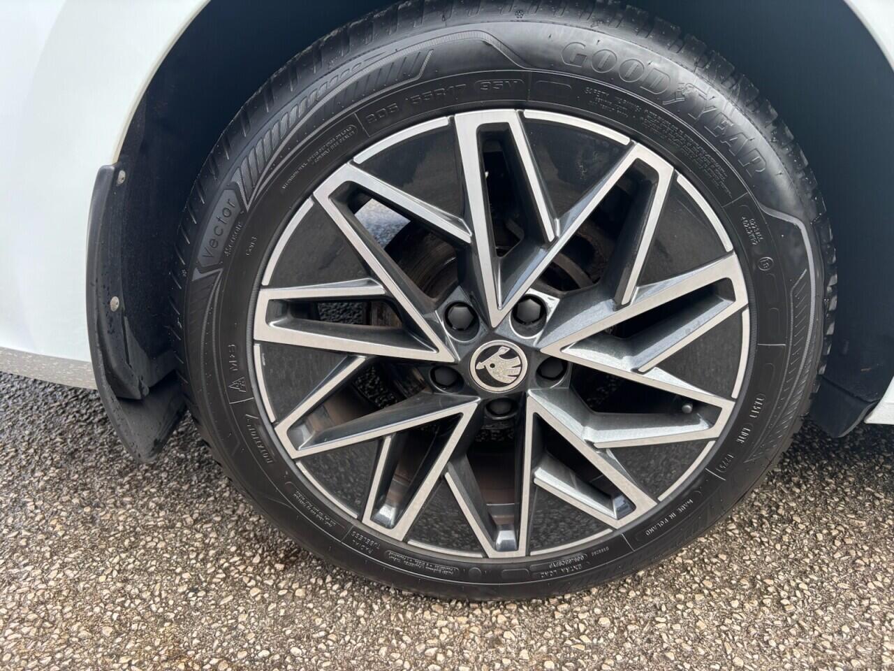 Skoda Octavia view 22