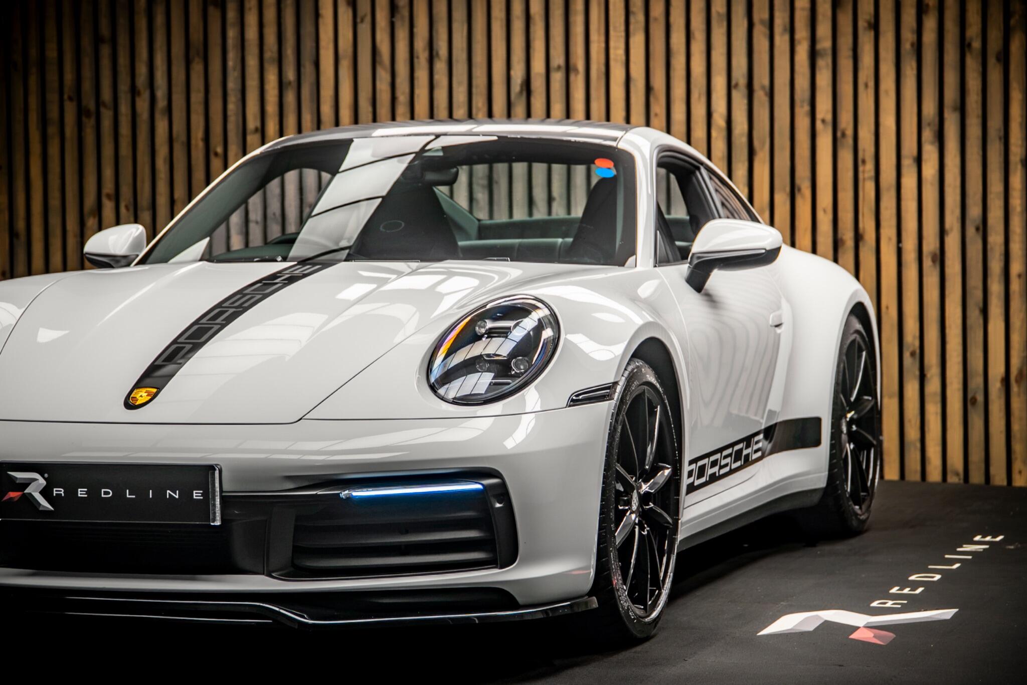 Porsche 911 view 13