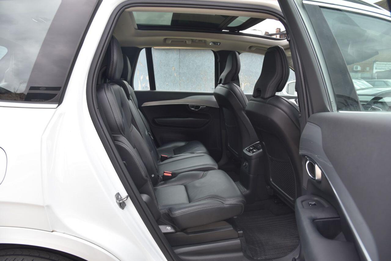 Volvo XC90 view 27
