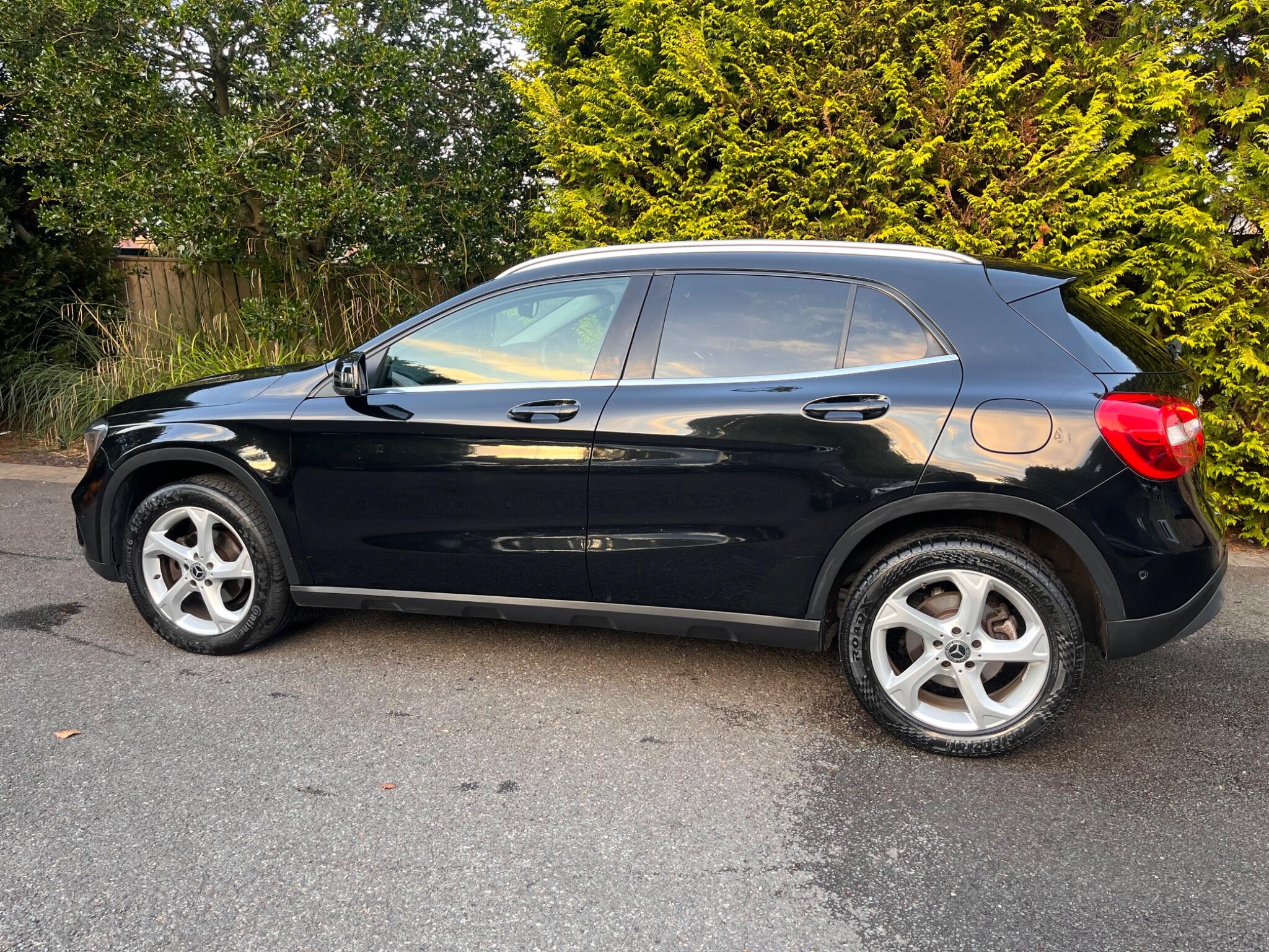 Mercedes-Benz Gla view 9