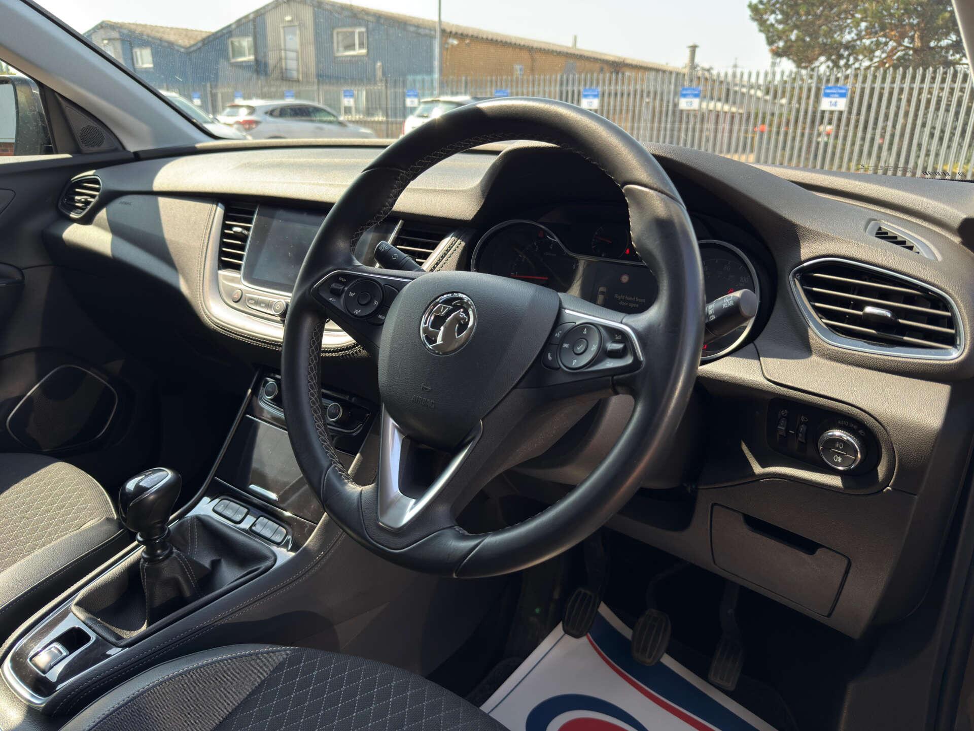 Vauxhall Grandland X view 12