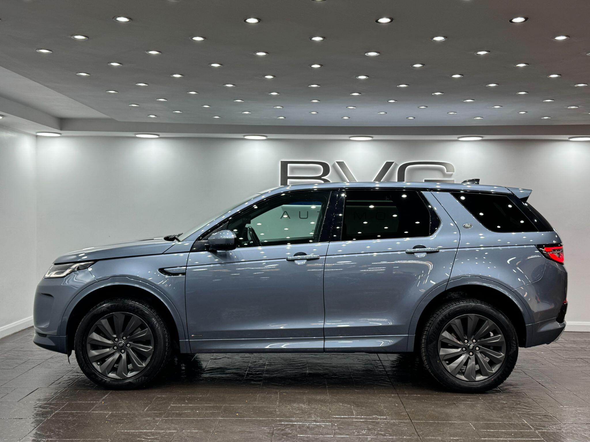 Land Rover Discovery Sport view 14