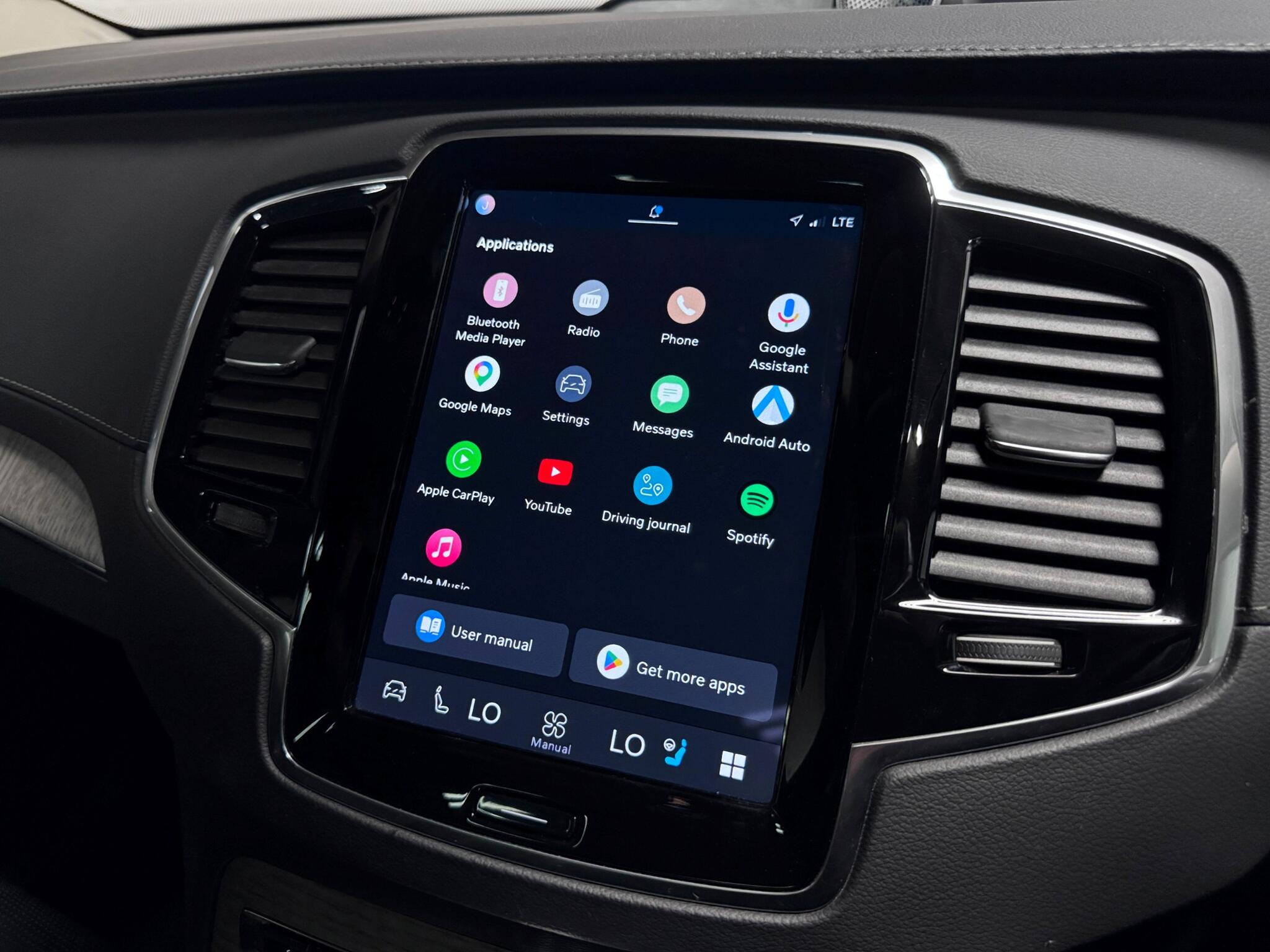 Volvo XC90 view 57