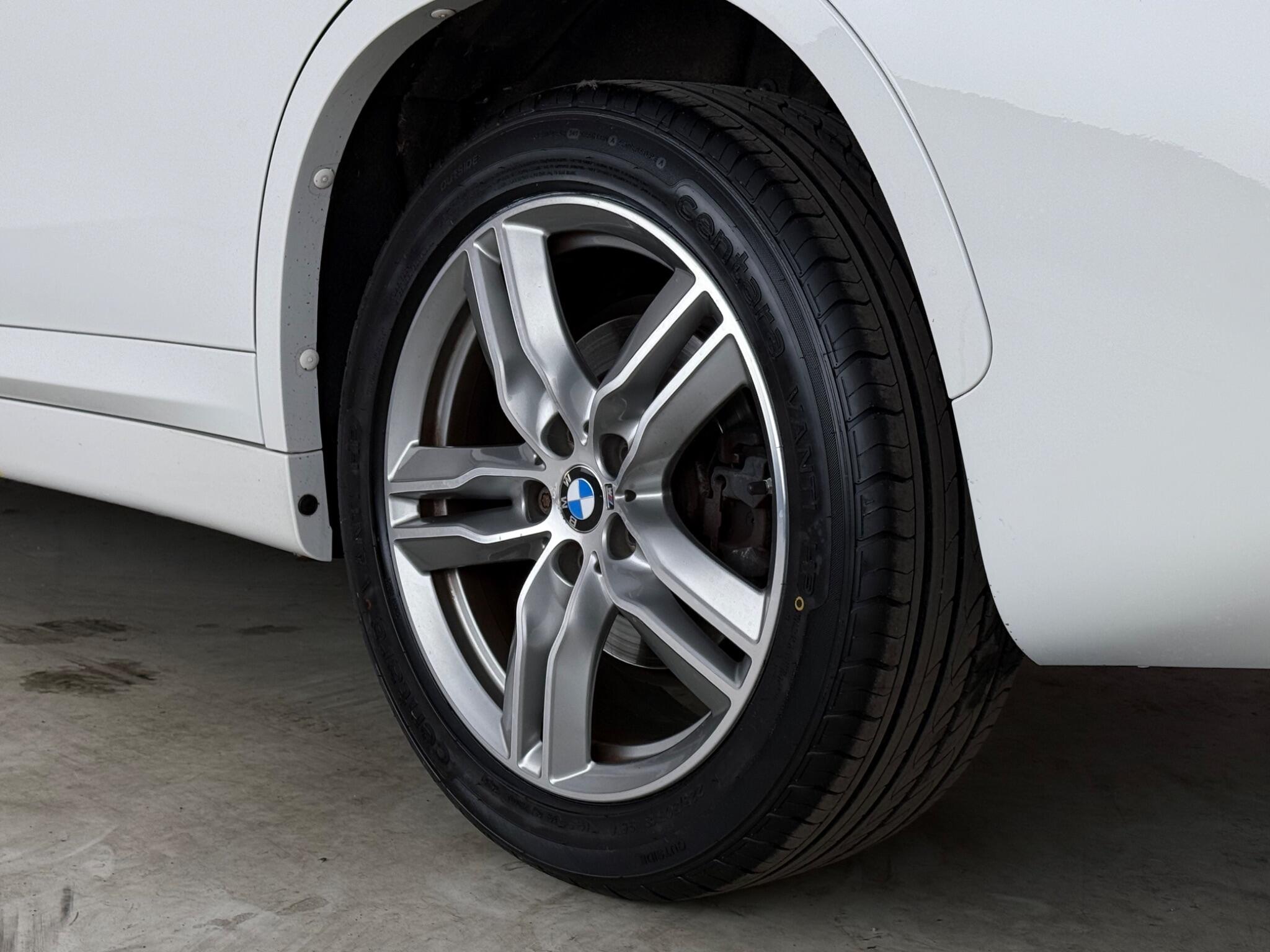 BMW X1 view 9