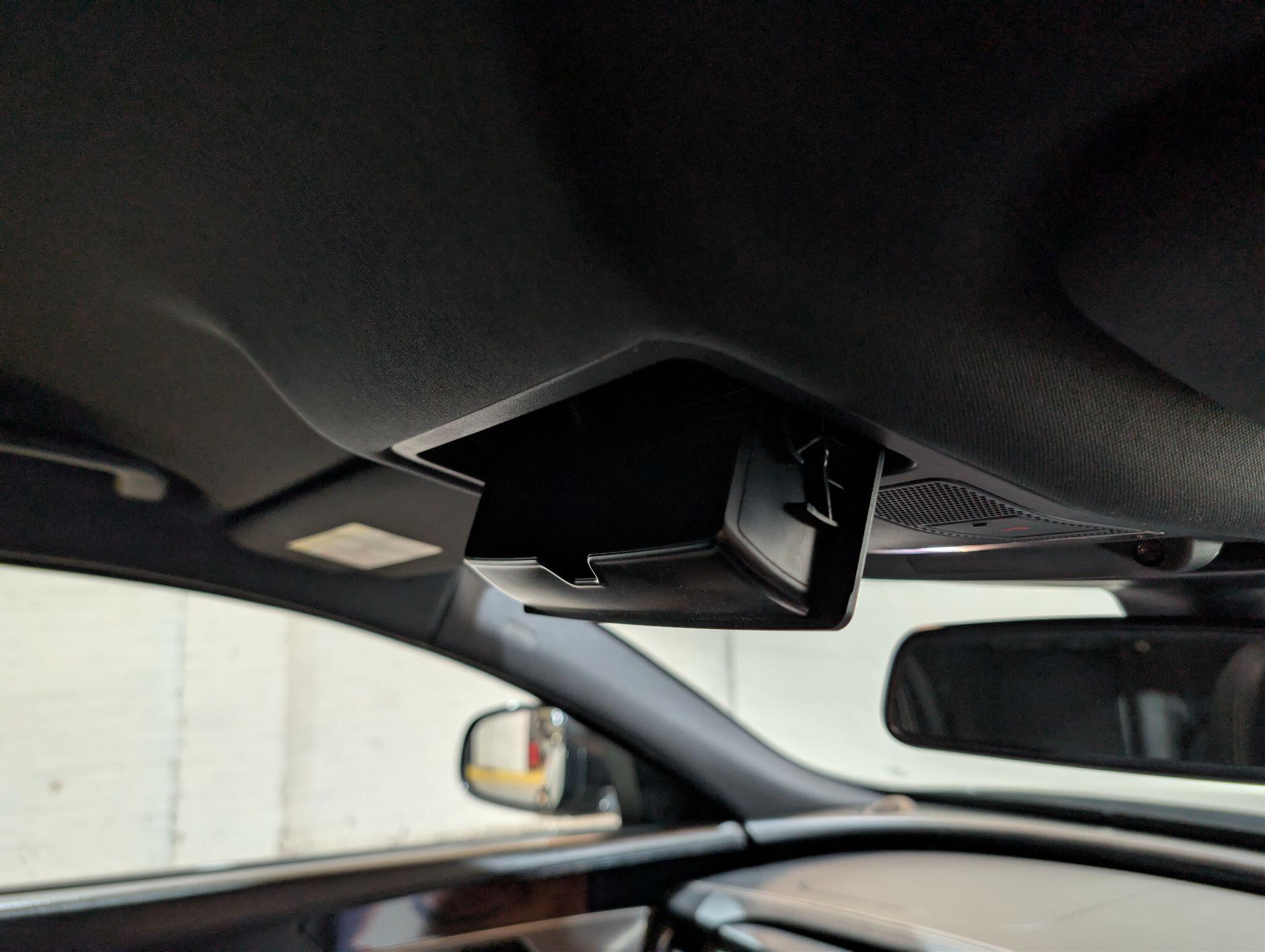 Jaguar XF view 13