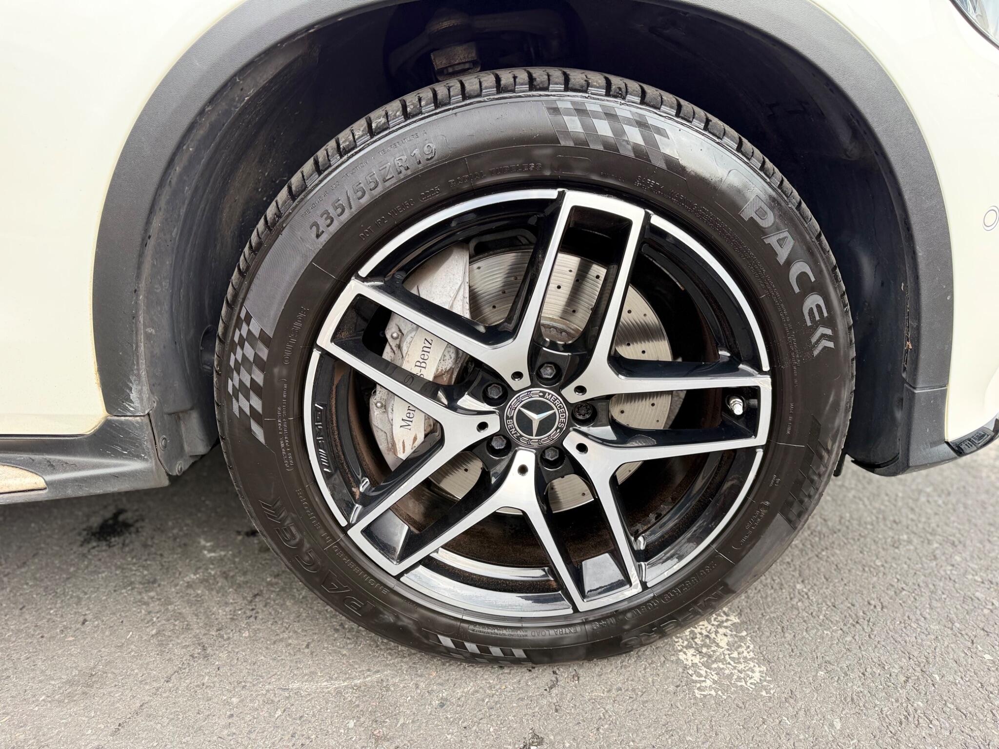 Mercedes-Benz GLC view 23
