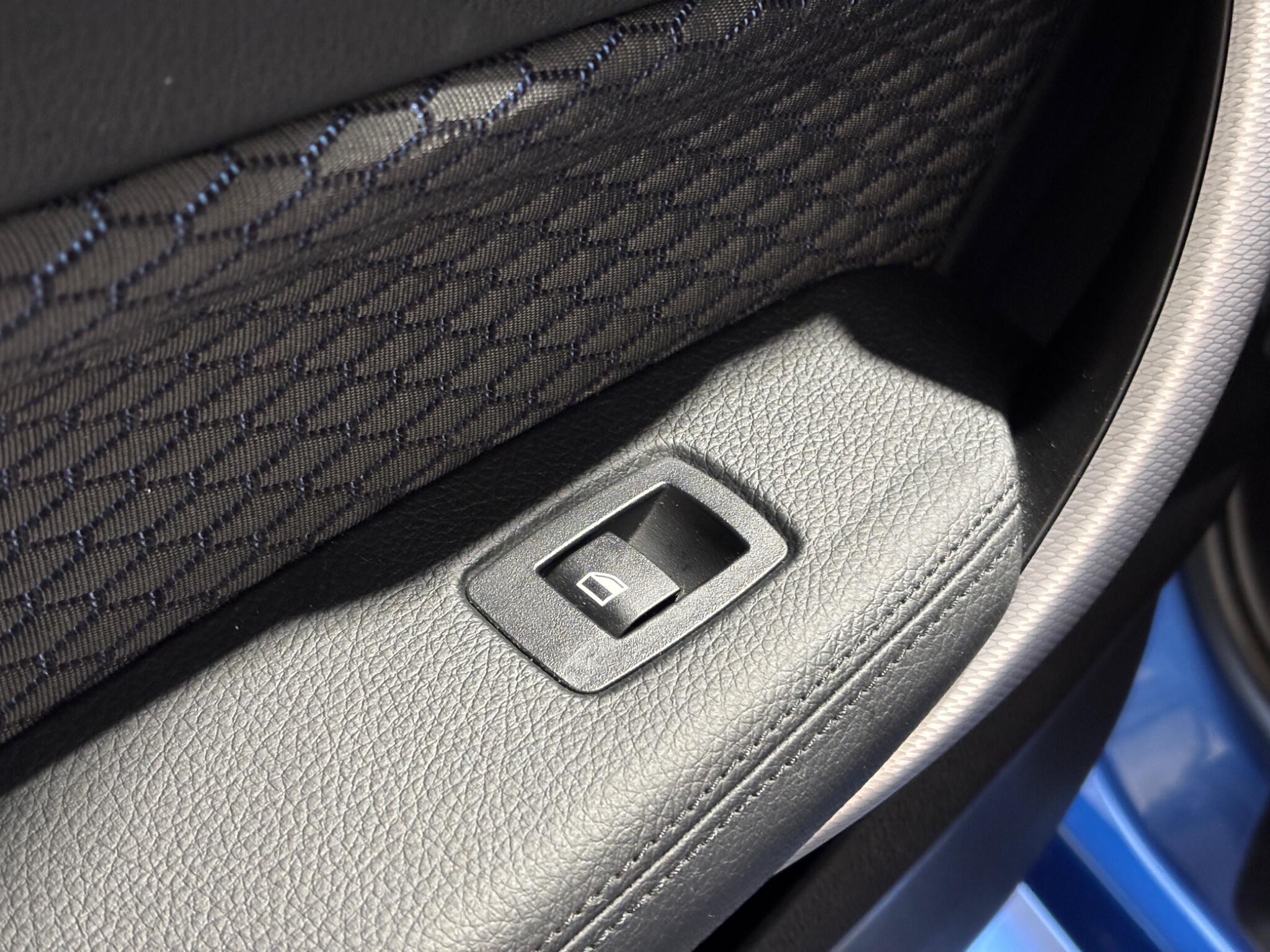 BMW 1 Series view 11