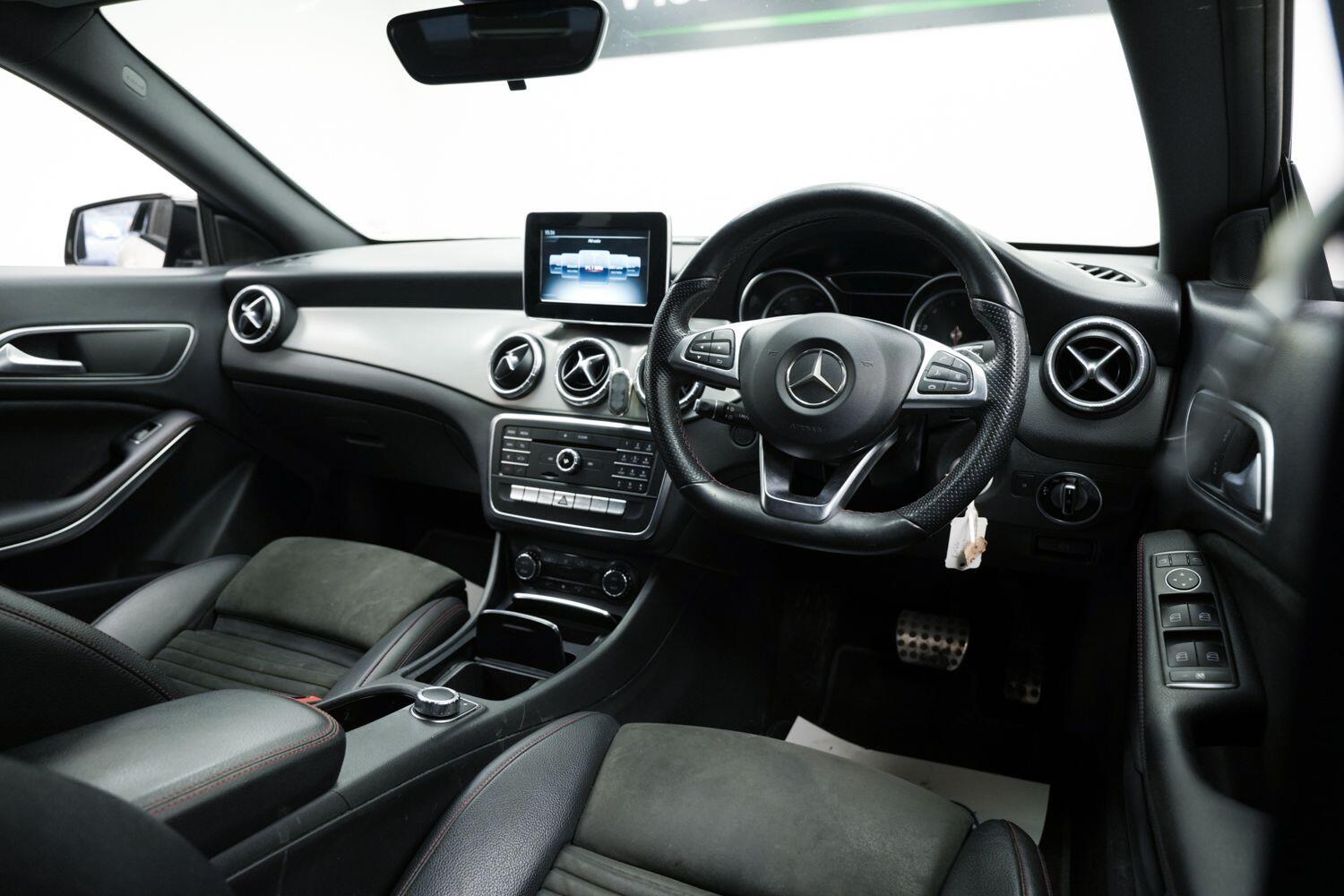 Mercedes-Benz Cla view 6