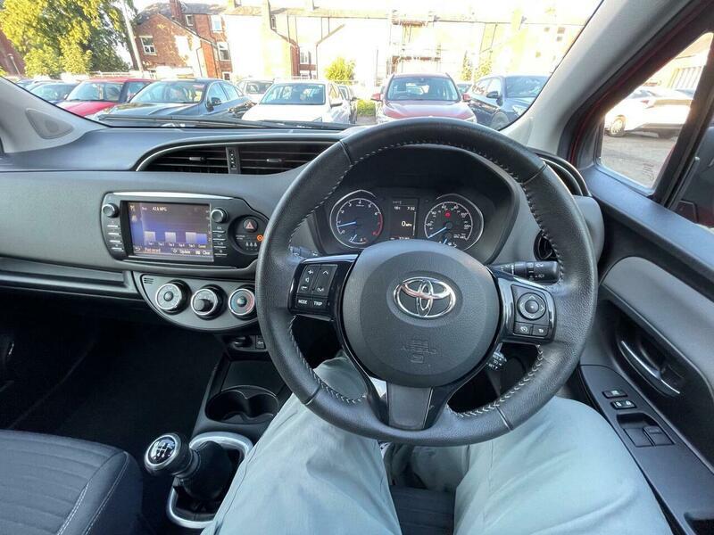 2017 Toyota Yaris 1.5 VVT-i Icon Euro 6 5dr • 37,180 miles image 45