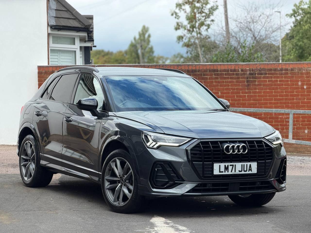 Audi Q3 view 54