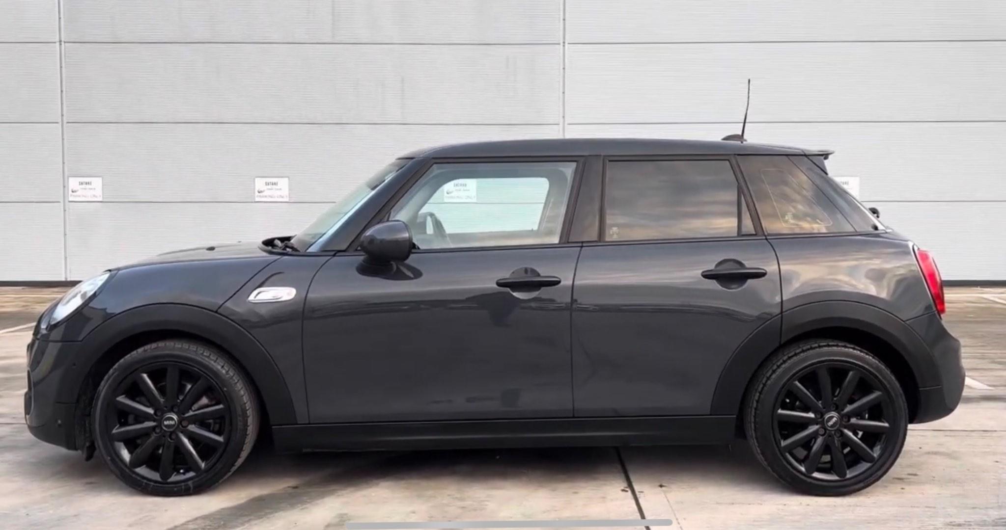 Mini Hatch view 6