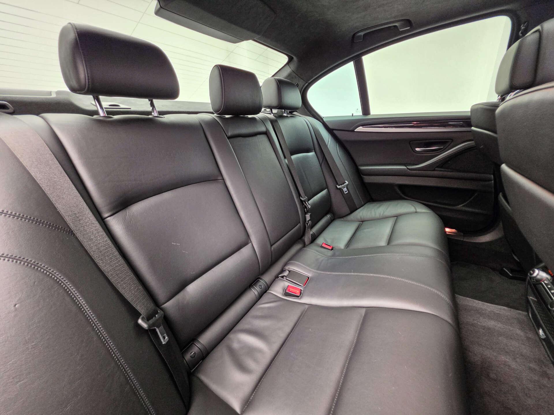 BMW M5 view 29