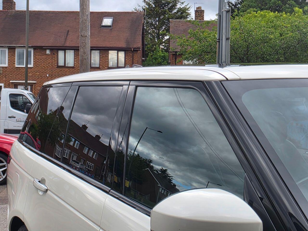 Land Rover Range Rover view 47