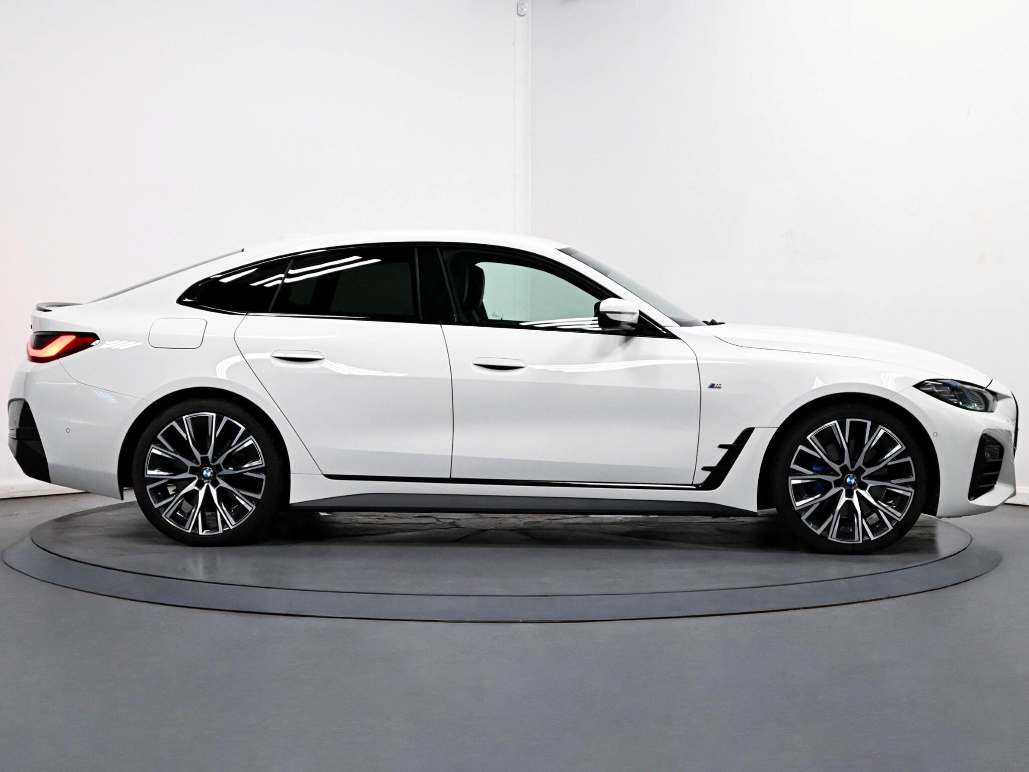 BMW 4 Series view 8