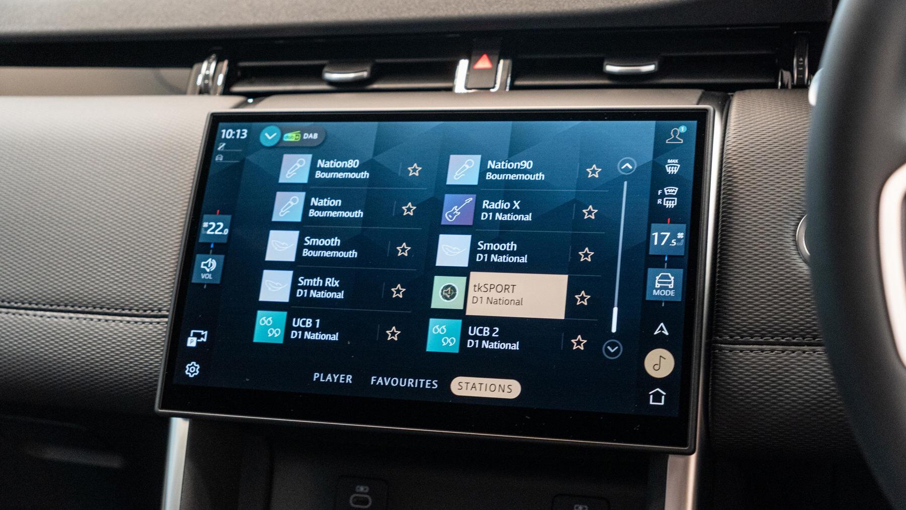 Land Rover Discovery Sport view 22