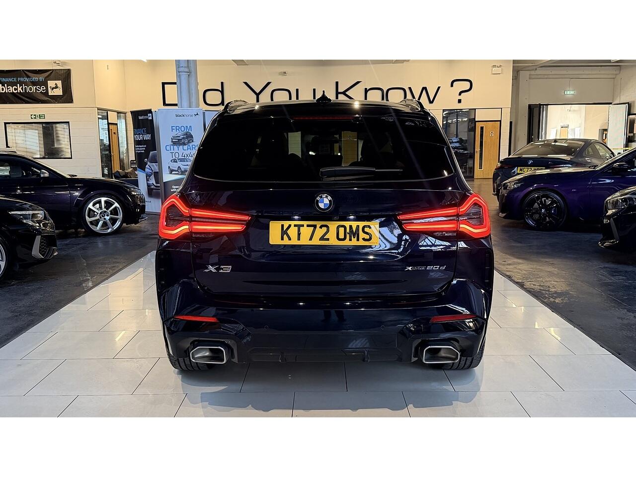 BMW X3 view 8