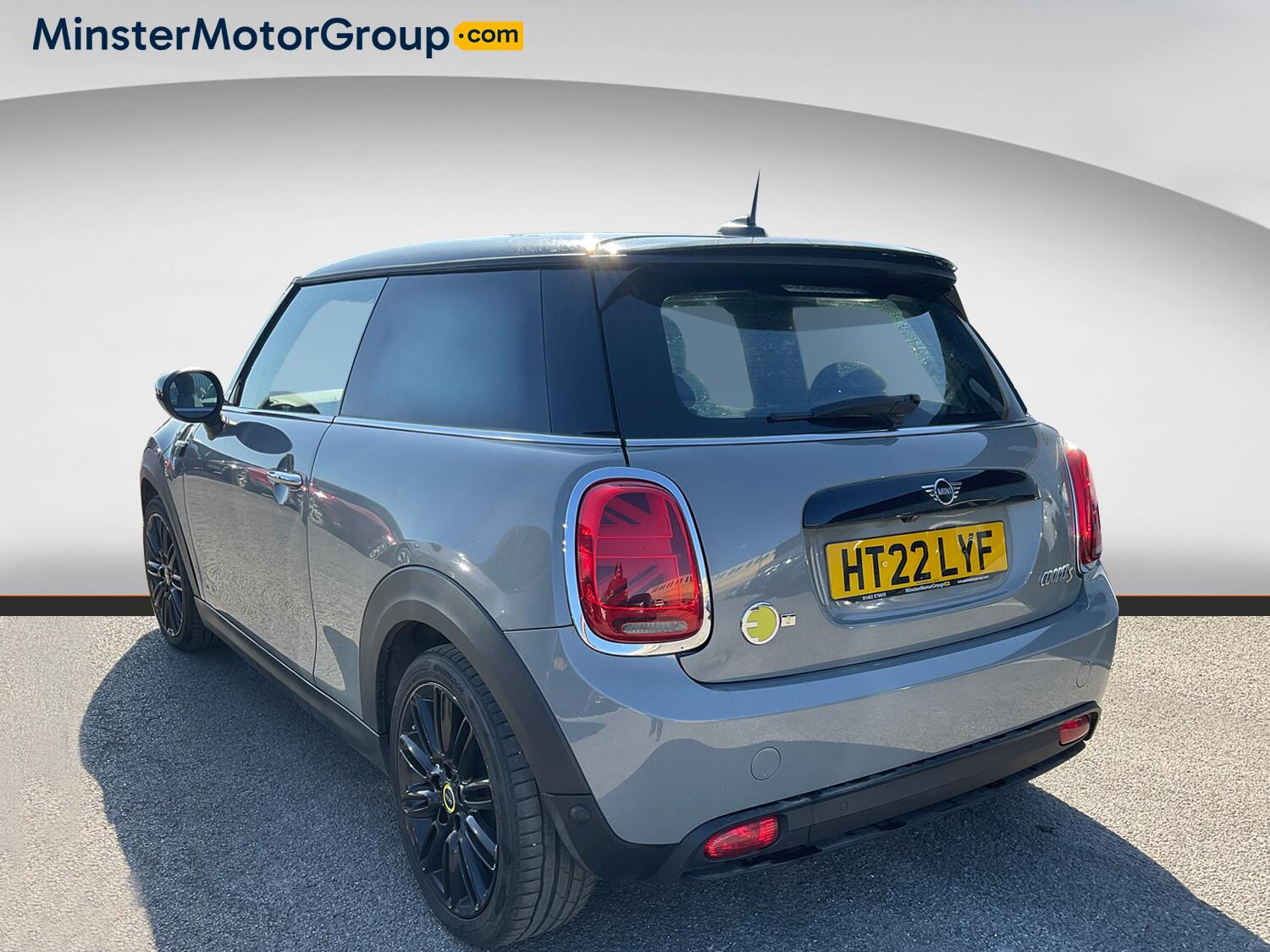 Mini Hatch view 3