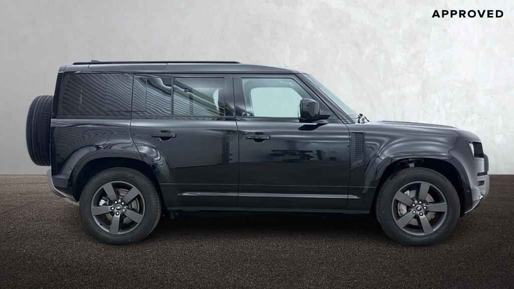 Land Rover Defender view 5