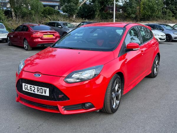 2013 Ford Focus 2.0t St-2 5dr